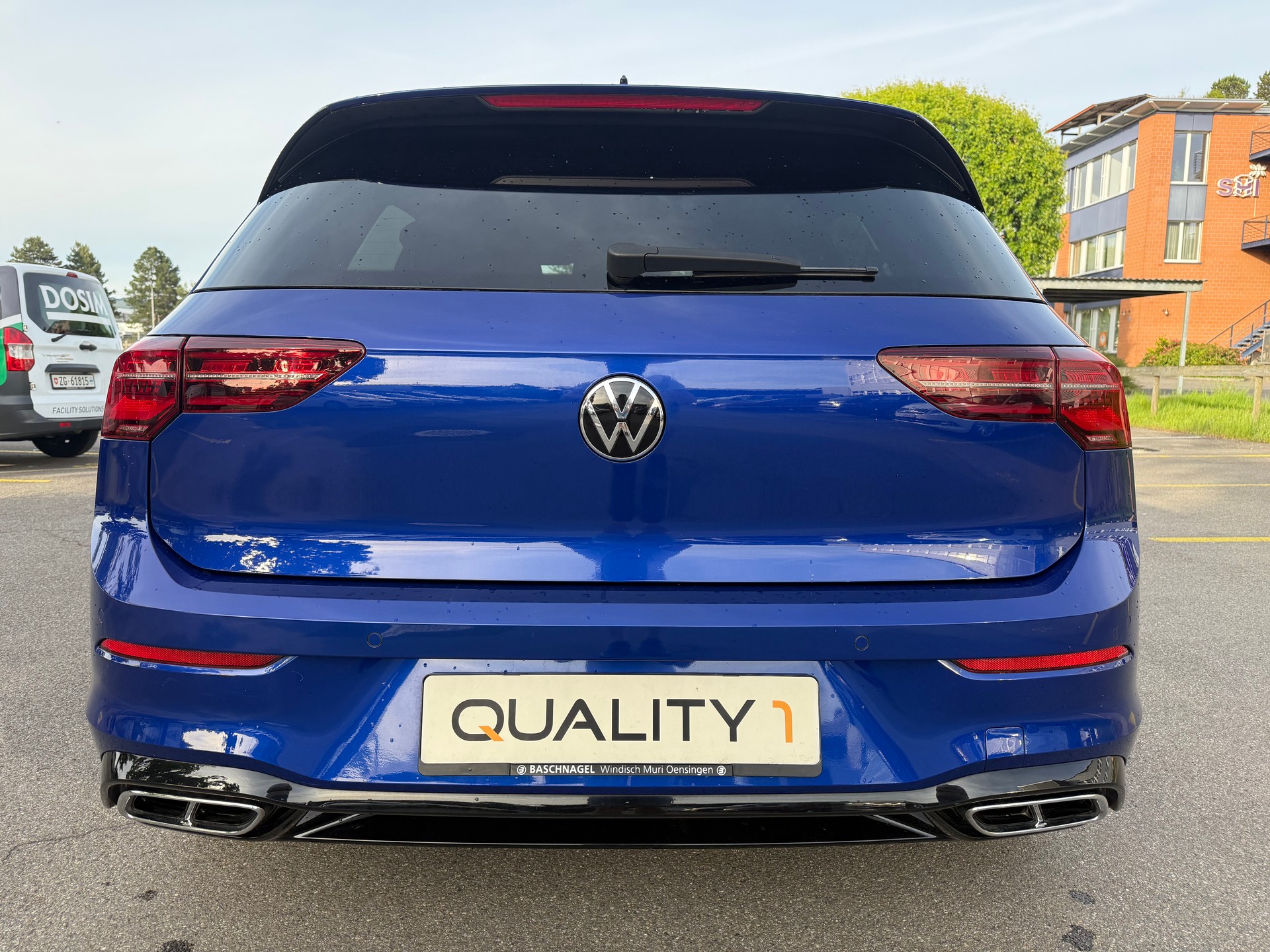 VW Golf 2.0 TDI R-Line DSG 4Motion-image-7