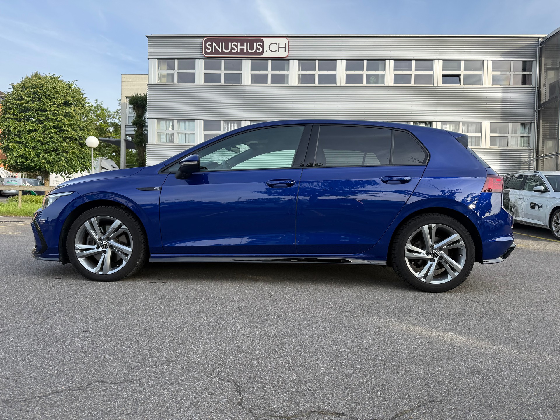 VW Golf 2.0 TDI R-Line DSG 4Motion-image-4