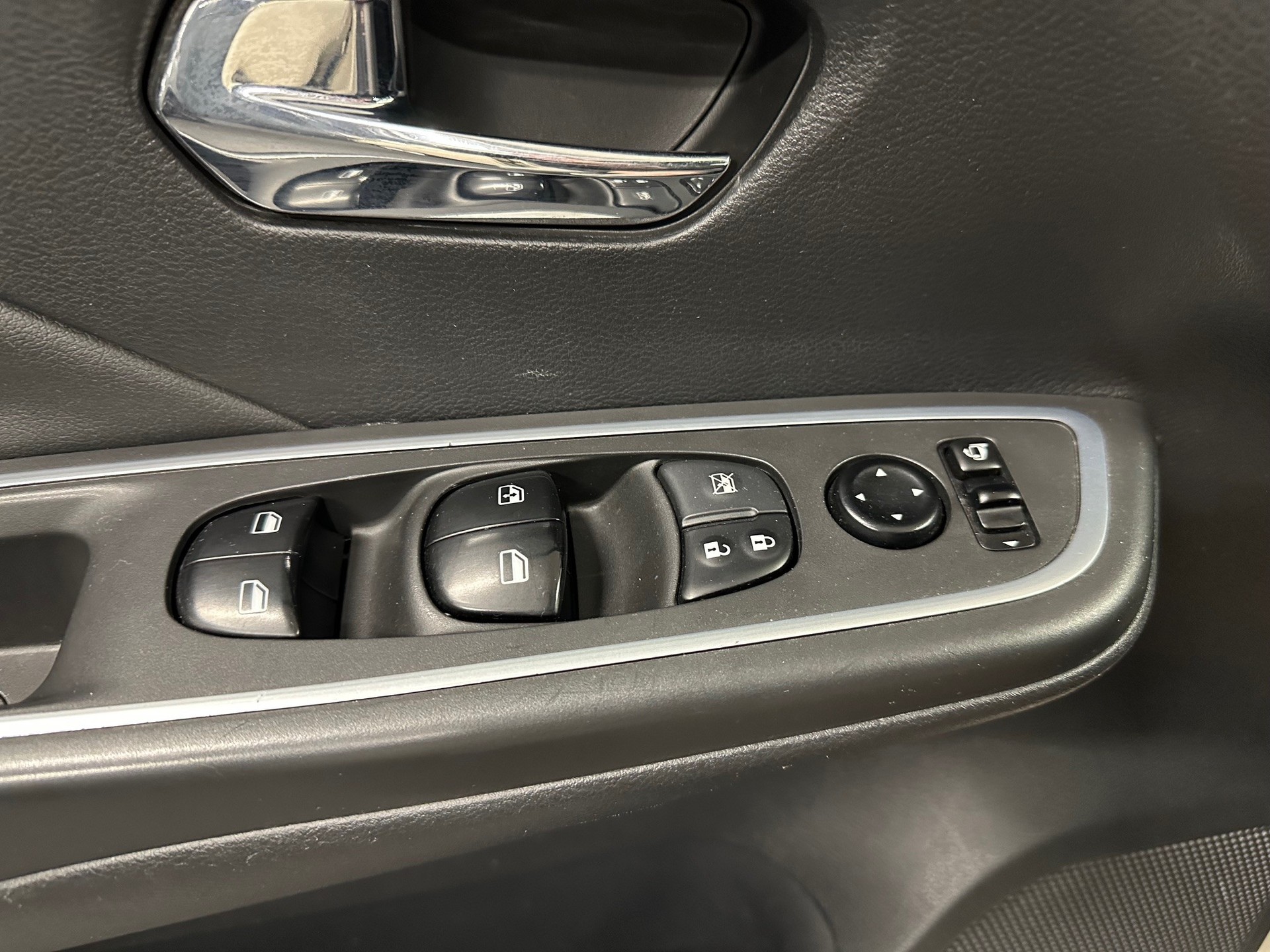 NISSAN Micra IG-T acenta Xtronic-image-10