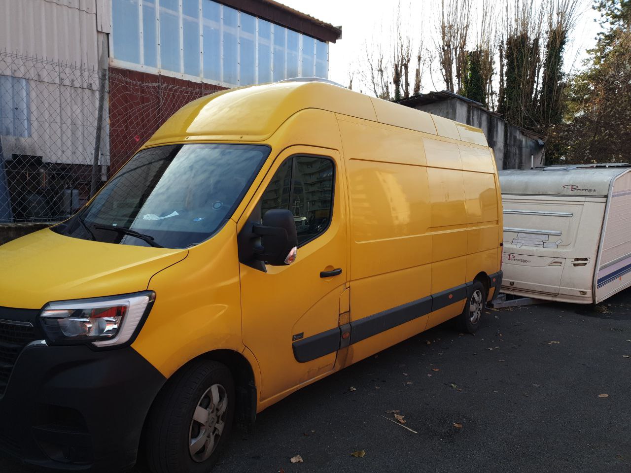 RENAULT Master T35 2.3dCi 135 L3H3-image-3