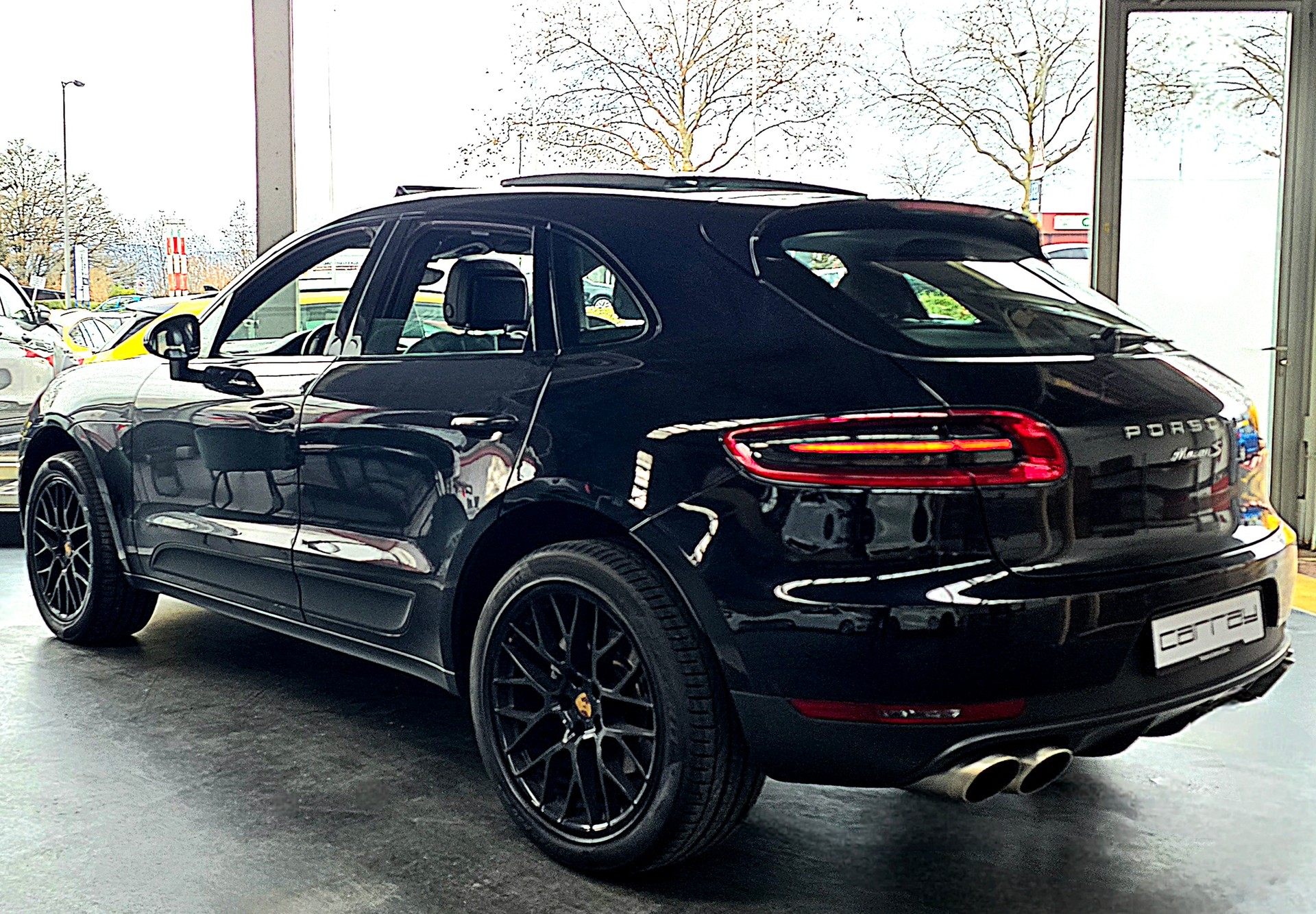 PORSCHE Macan S PDK-showroom-element-3