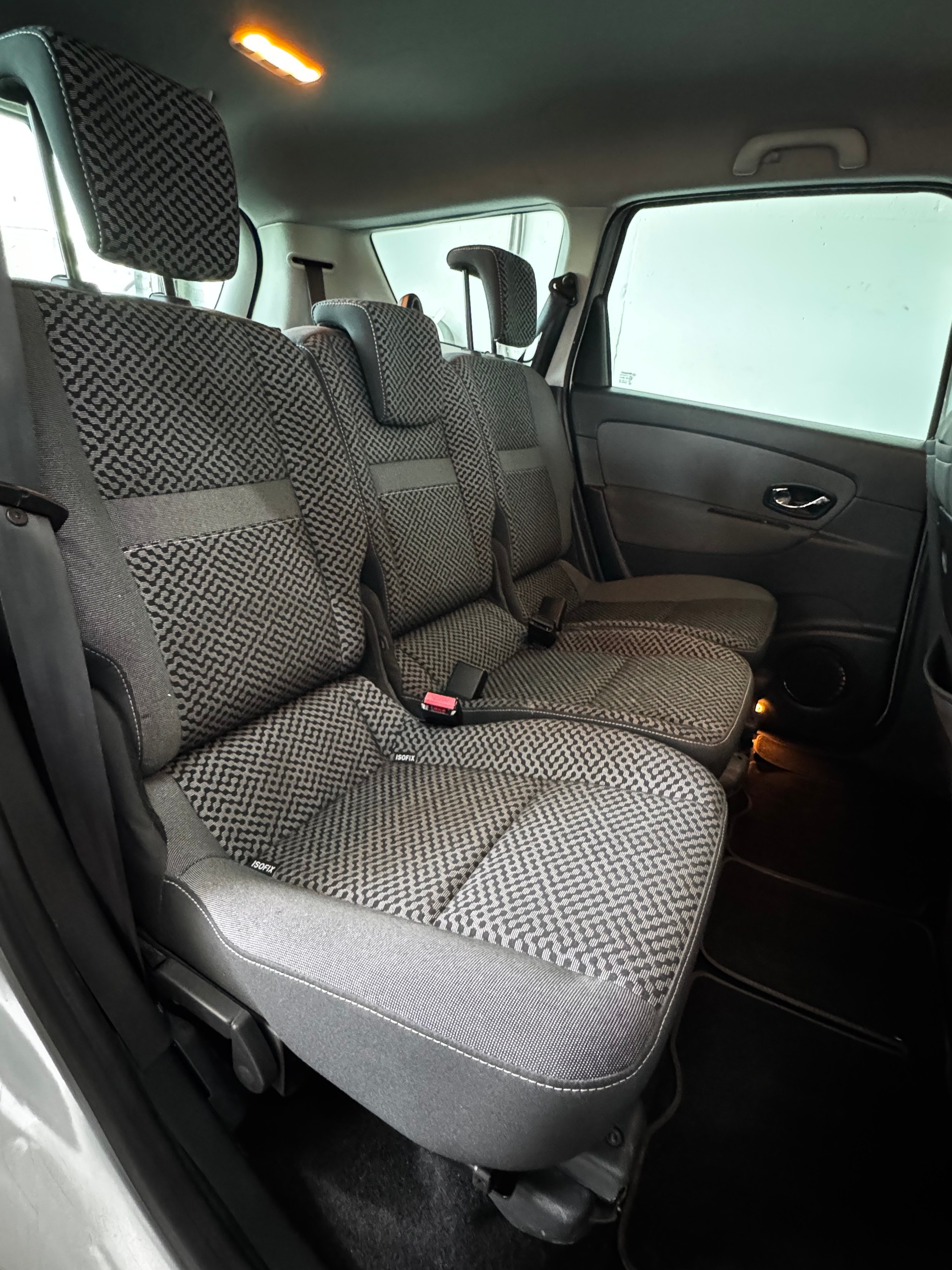 RENAULT Grand Scénic 1.6 dCi Dynamique-image-20
