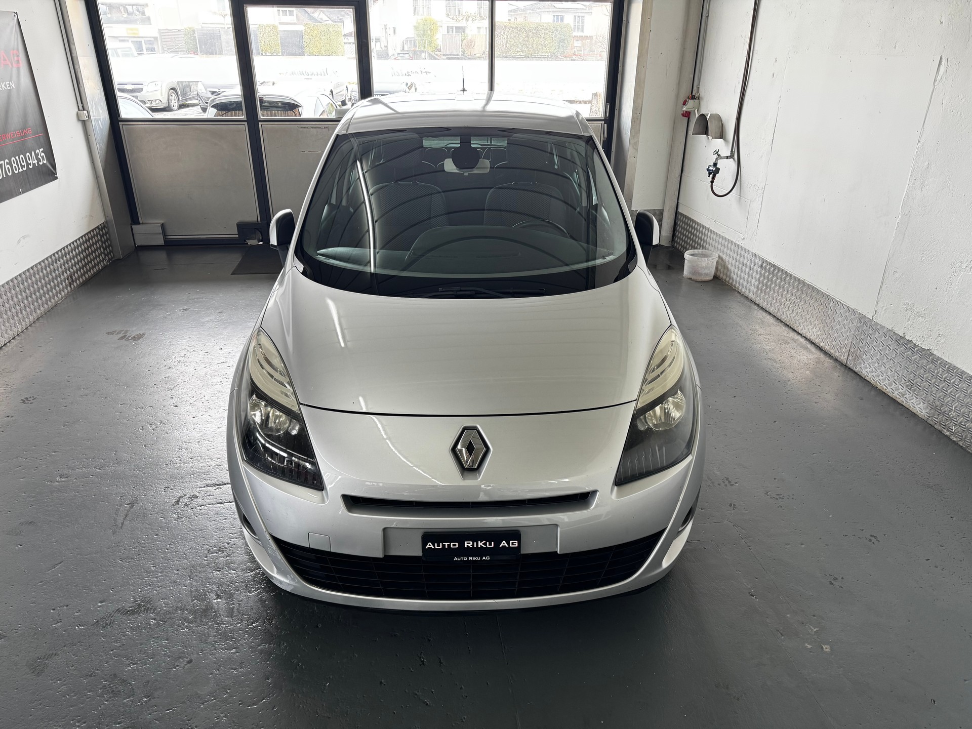 RENAULT Grand Scénic 1.6 dCi Dynamique-image-2