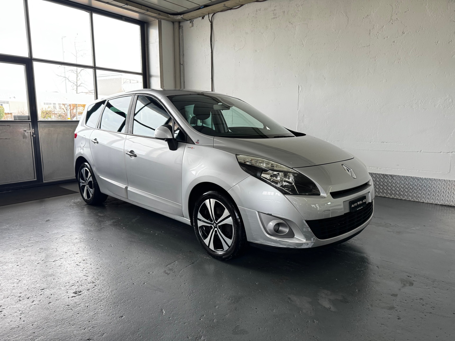 RENAULT Grand Scénic 1.6 dCi Dynamique-image-1