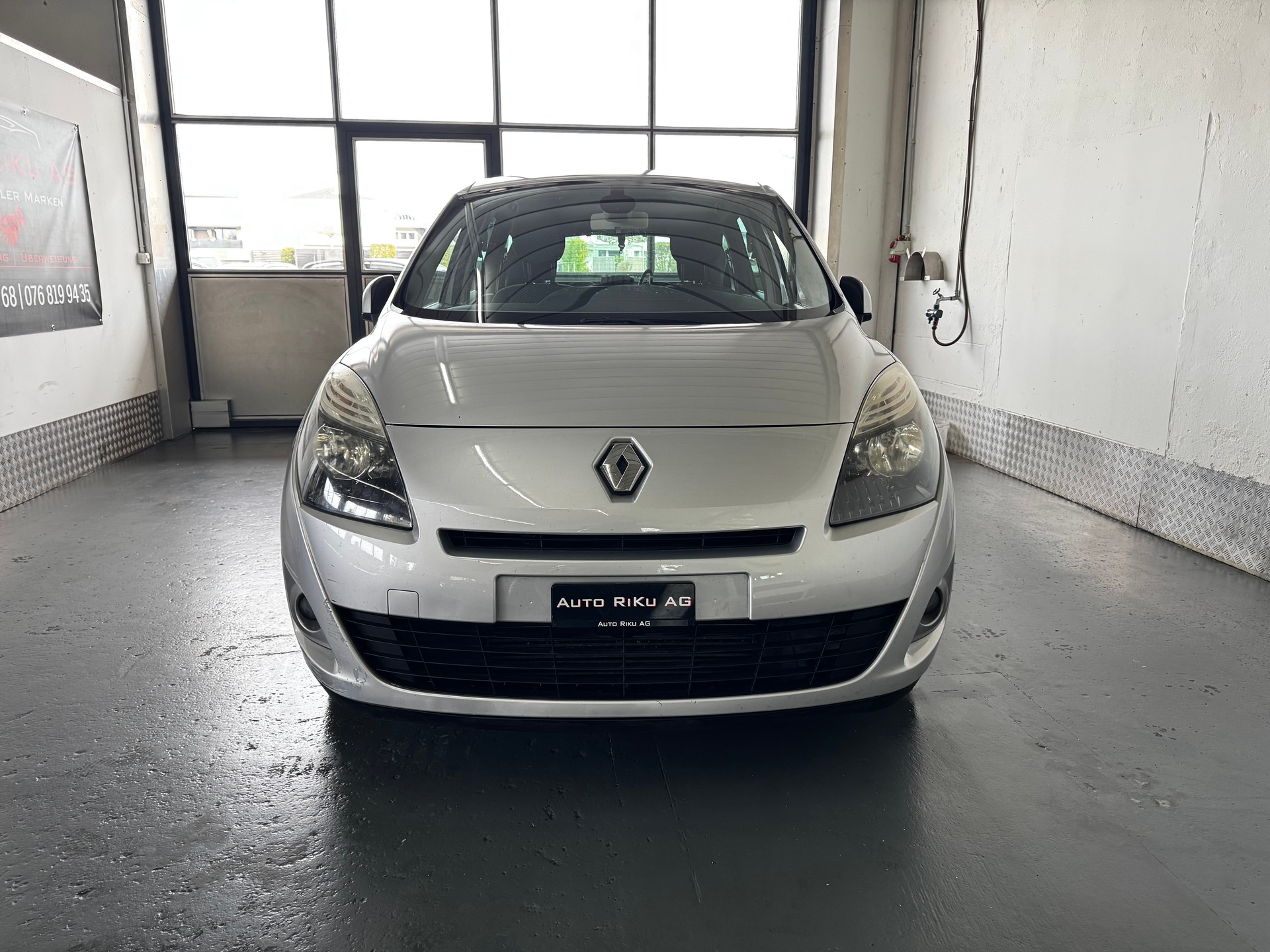 RENAULT Grand Scénic 1.6 dCi Dynamique-image-3