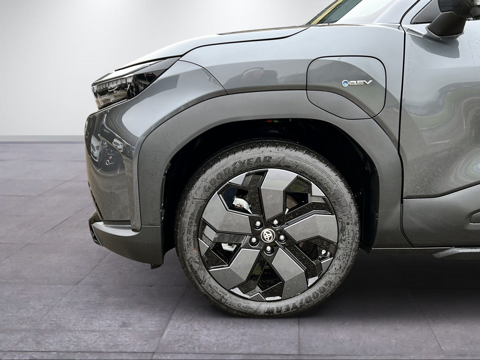 TOYOTA Urban Cruiser Premium AWD-image-2