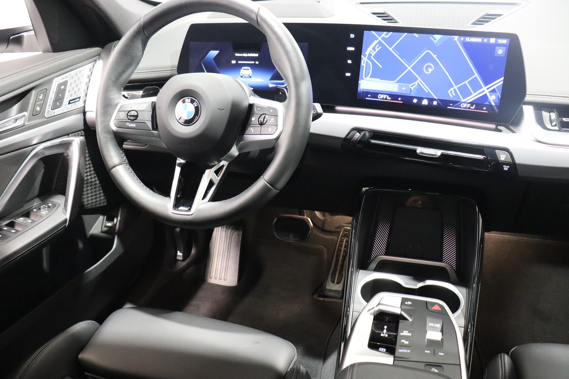BMW X1 23i xDrive paddles-image-7