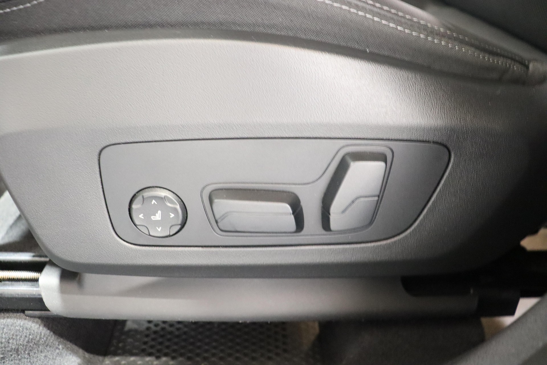 BMW X1 23i xDrive paddles-image-14