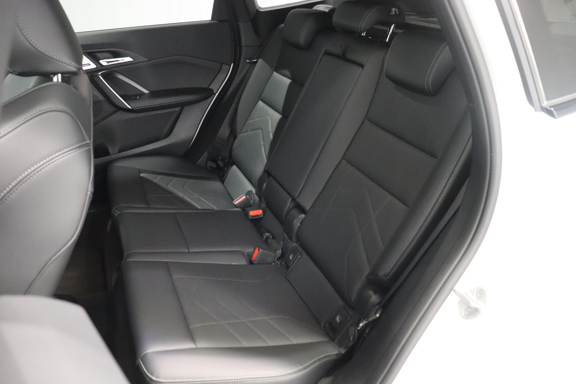 BMW X1 23i xDrive paddles-image-10