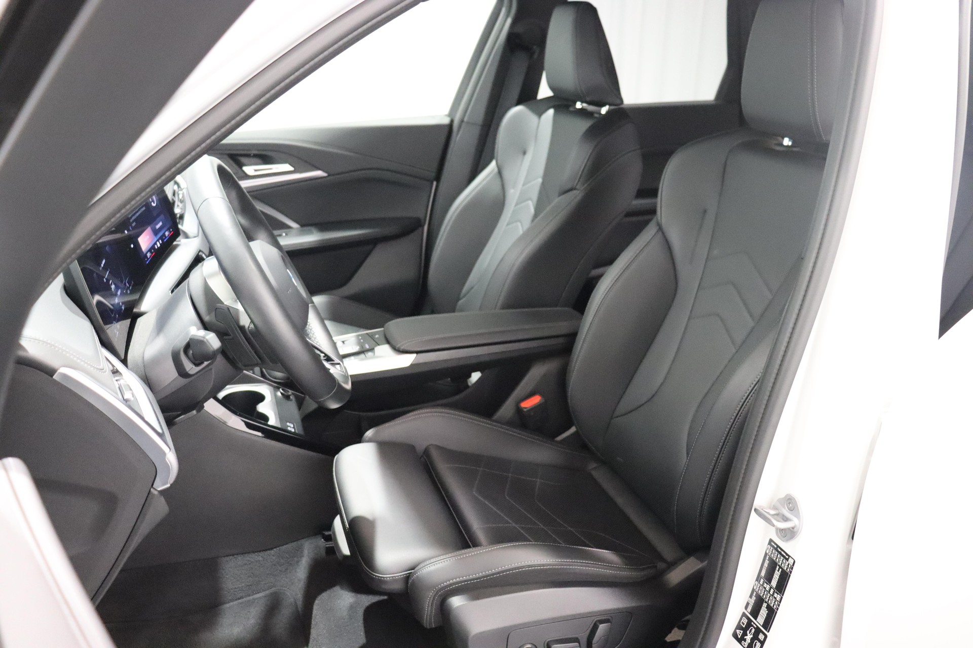 BMW X1 23i xDrive paddles-image-9