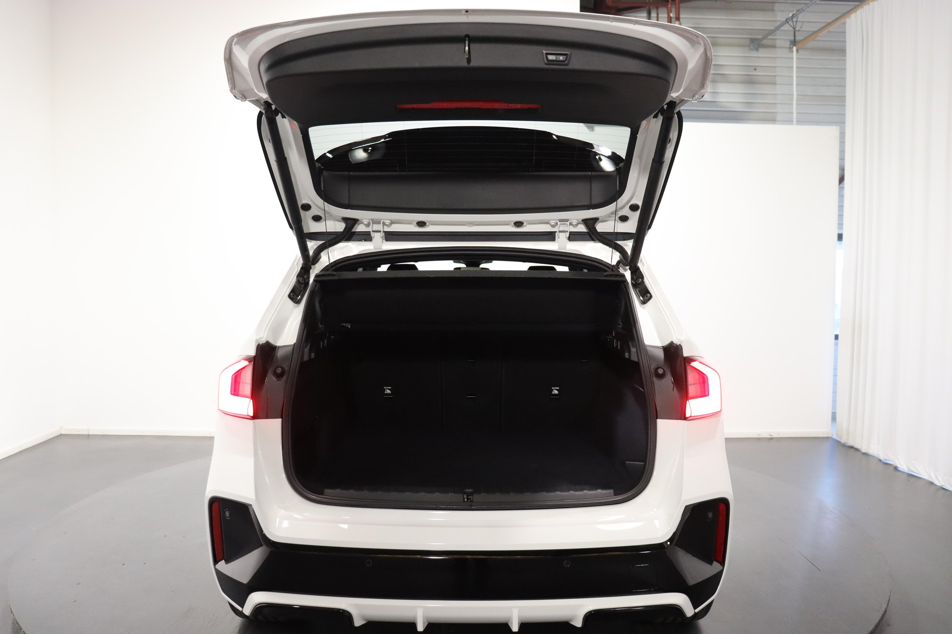 BMW X1 23i xDrive paddles-image-4