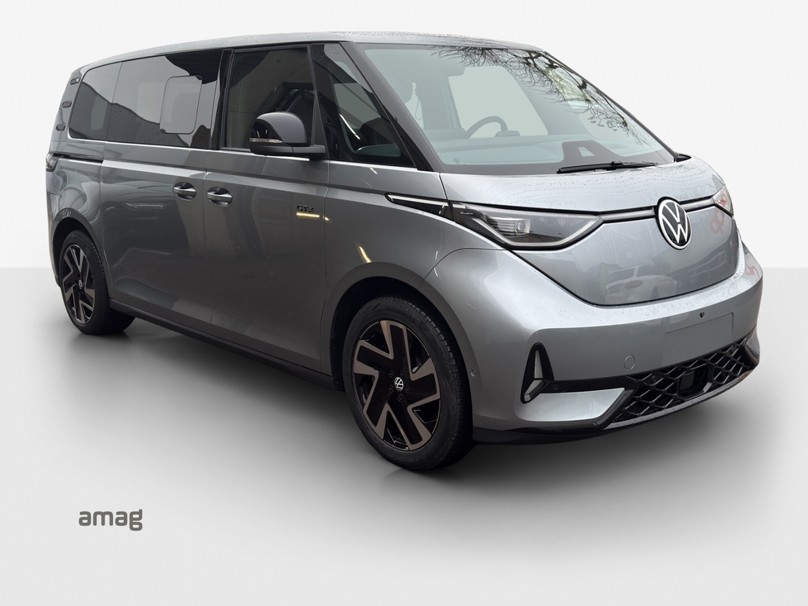 VW ID.Buzz LWB GTX 4 Motion-image-5