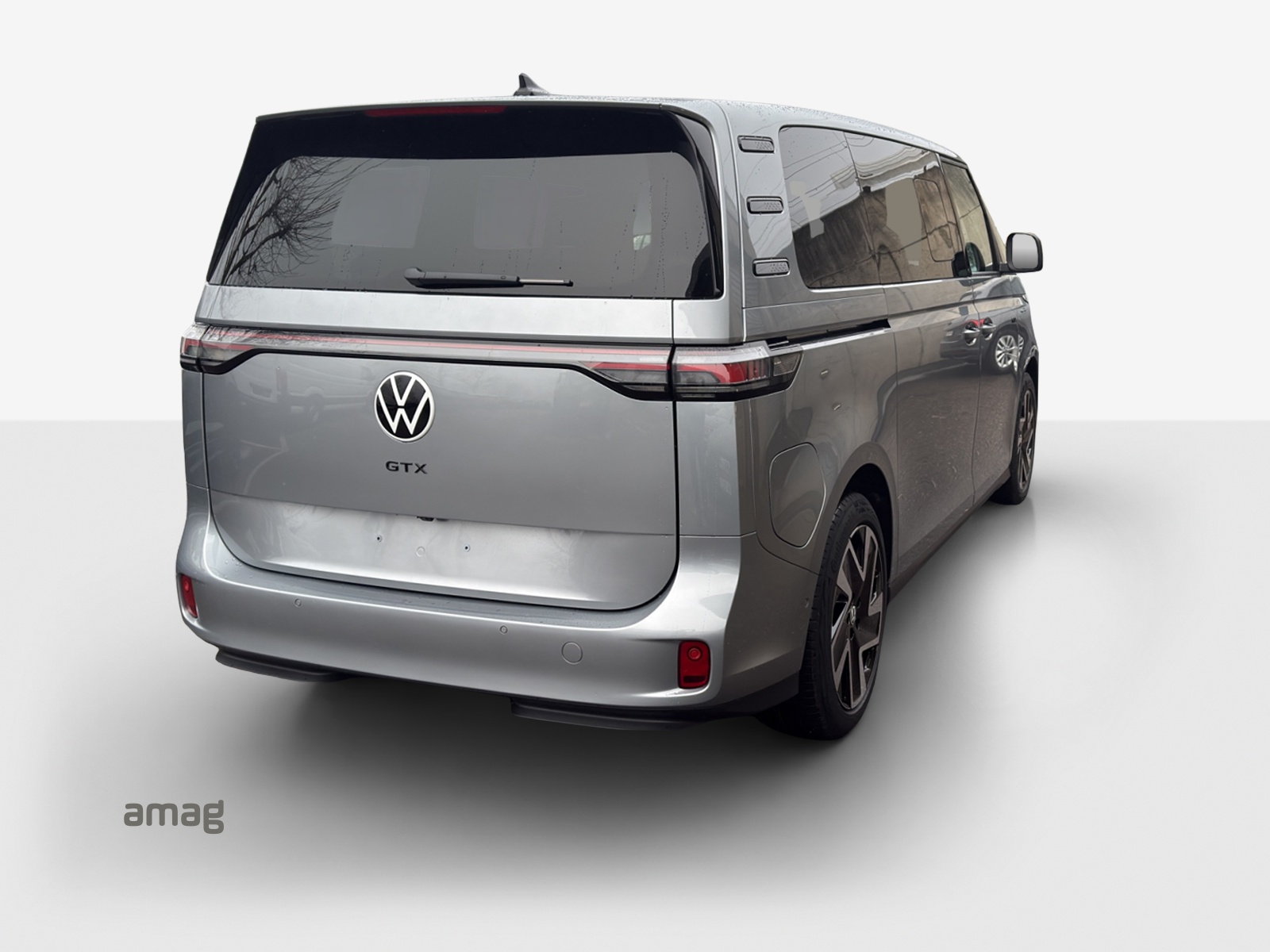 VW ID.Buzz LWB GTX 4 Motion-image-4