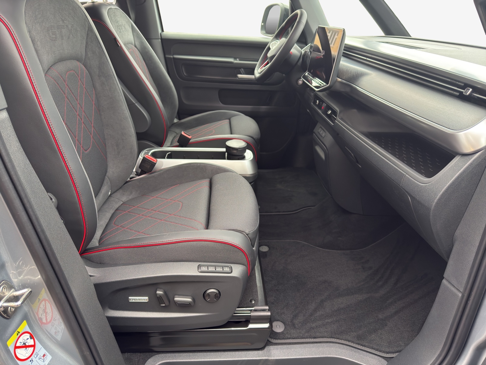 VW ID.Buzz LWB GTX 4 Motion-image-14