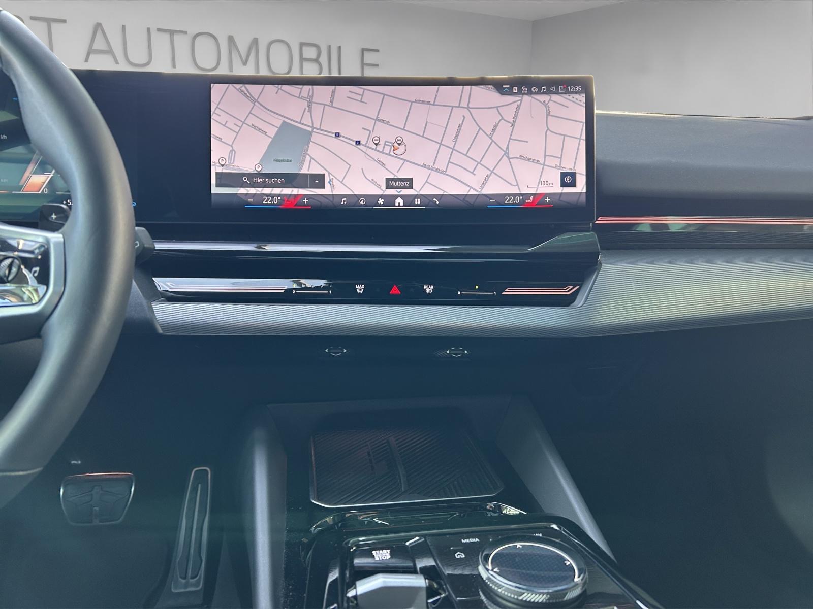BMW 520d xDrive Touring-image-9