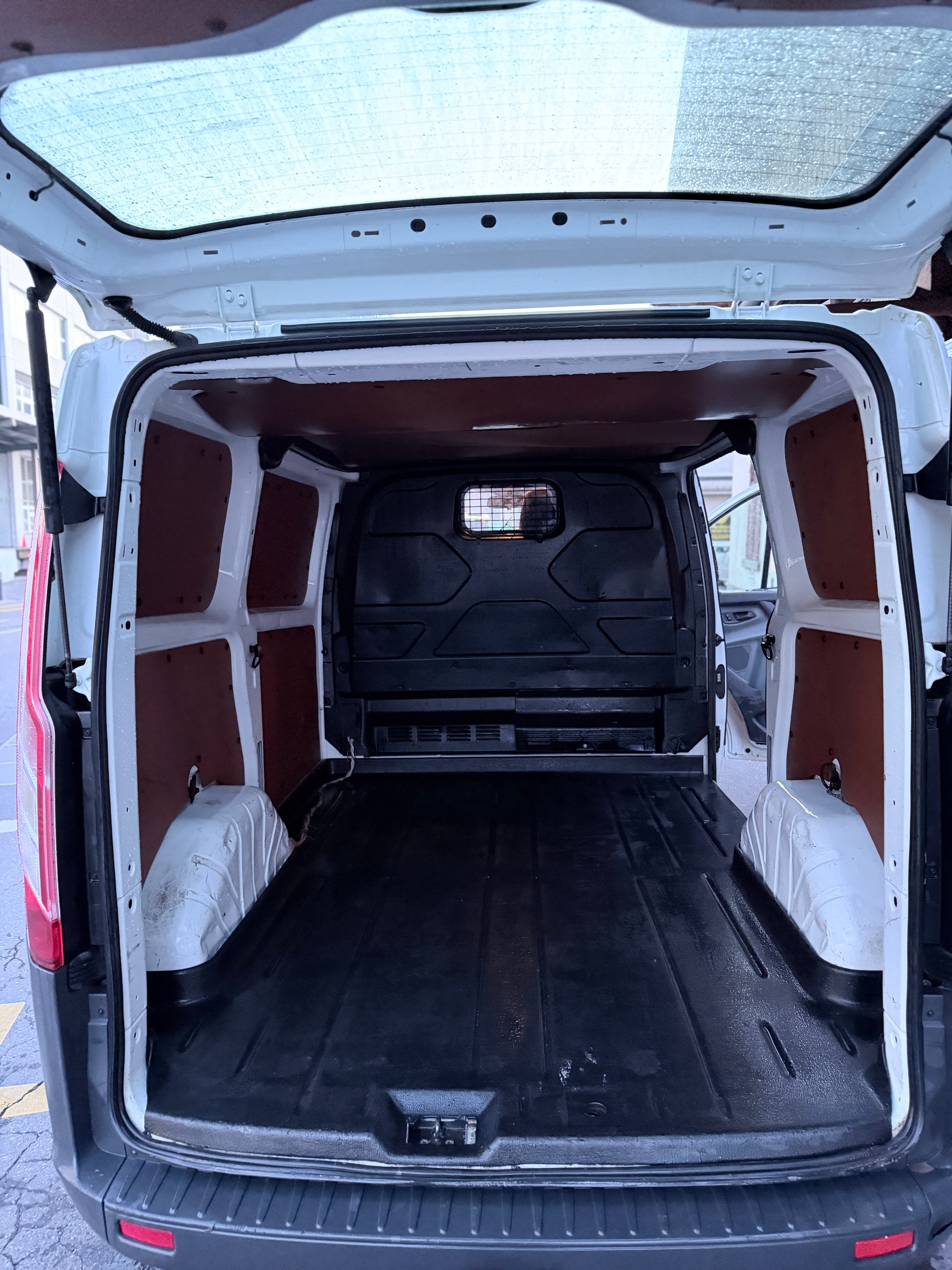FORD Transit Custom Van 250 L1H1 Level 3-image-10