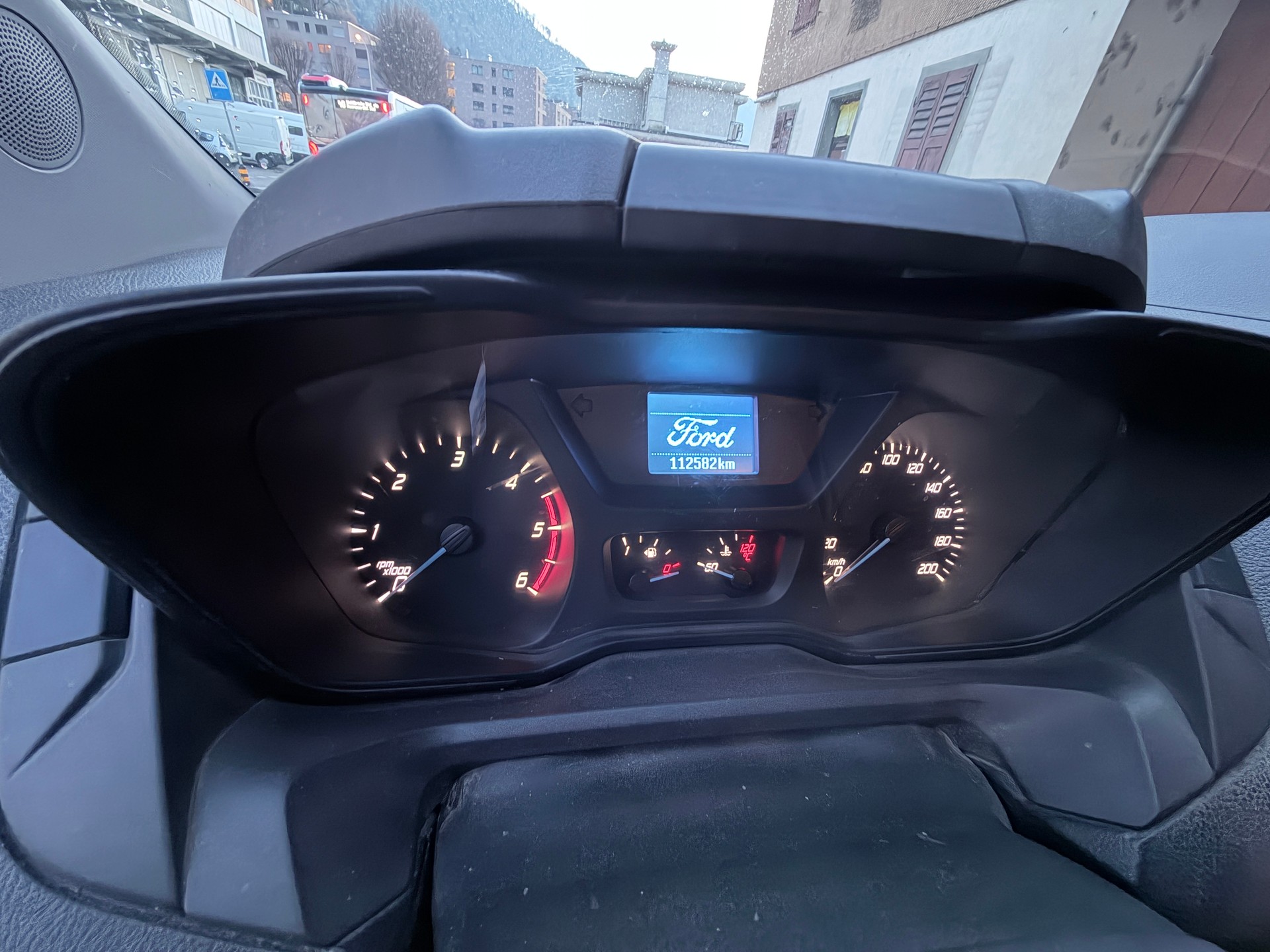 FORD Transit Custom Van 250 L1H1 Level 3-image-12