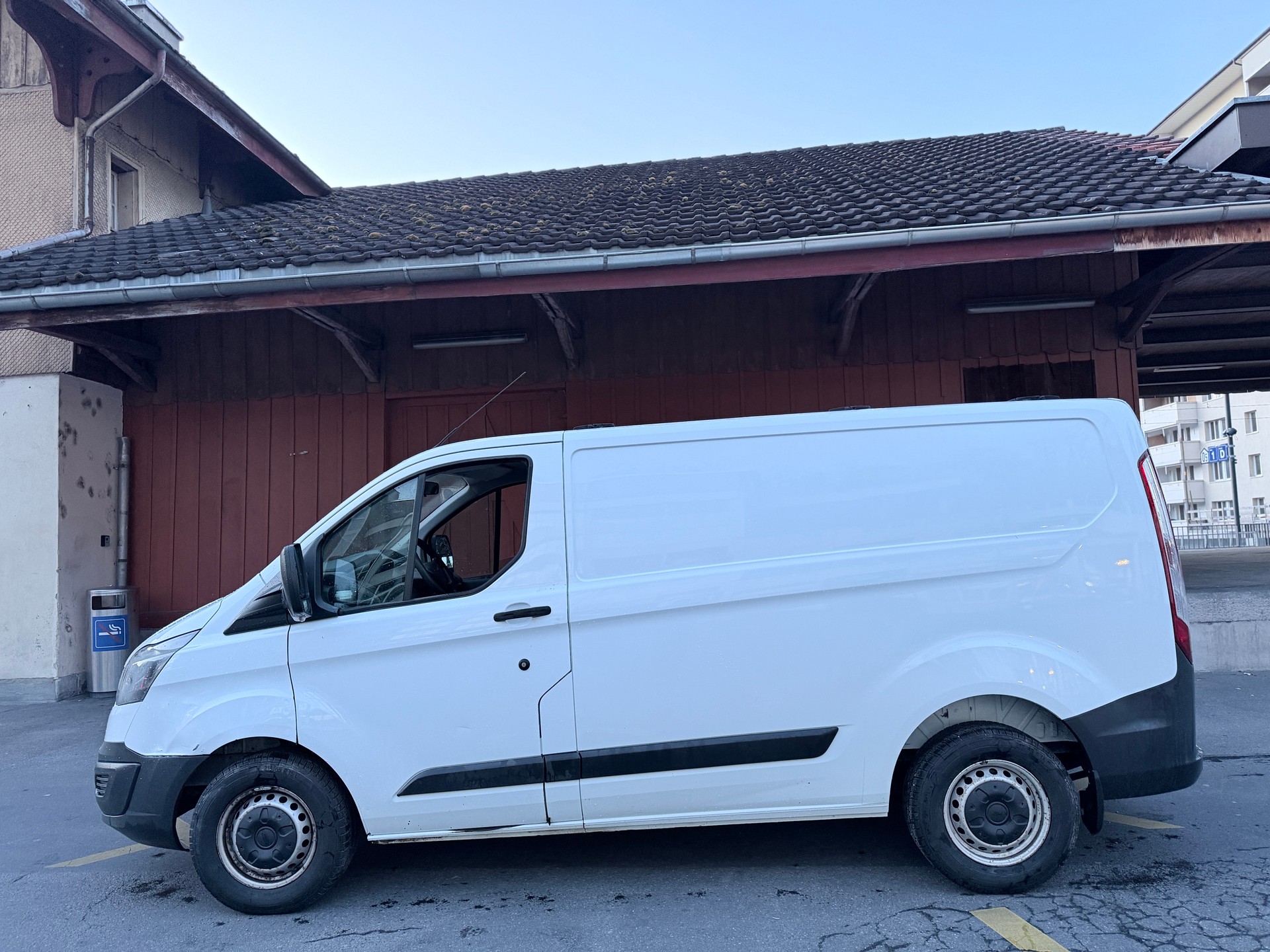 FORD Transit Custom Van 250 L1H1 Level 3-image-2
