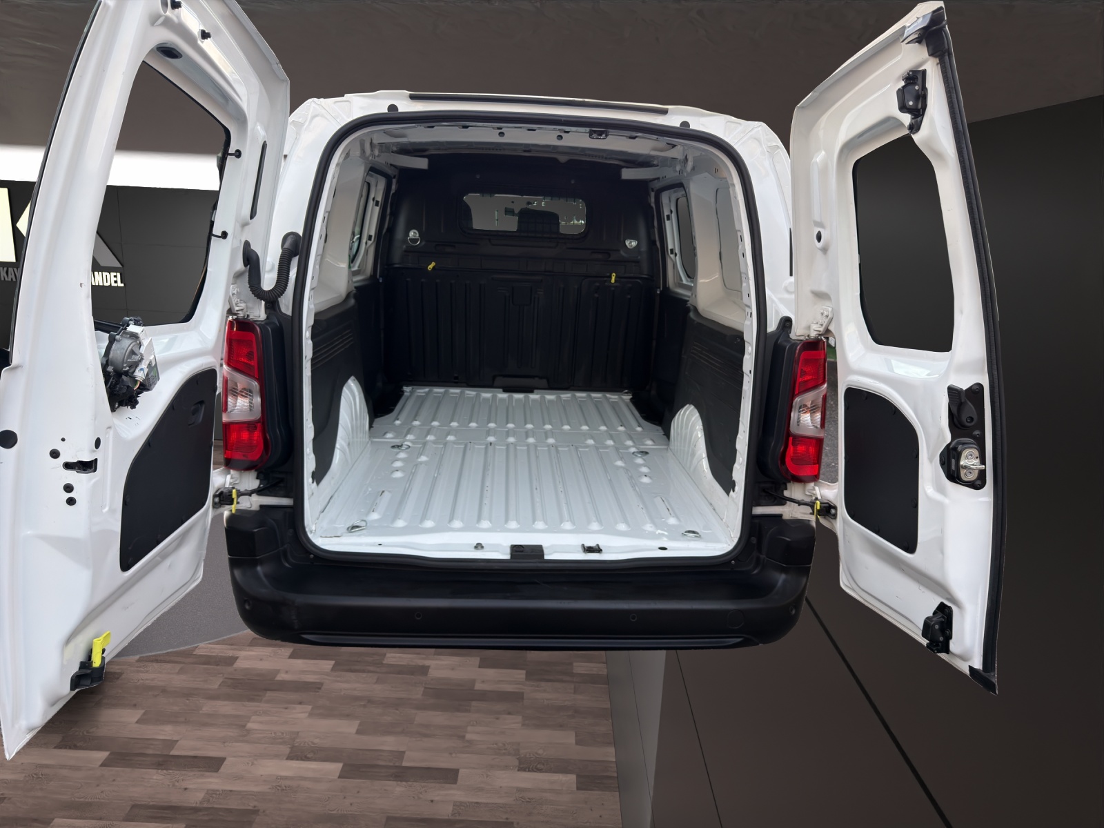 CITROEN Berlingo Van 1.2 Pure Tech 130s/s Worker Long EAT8 1000kg-image-6