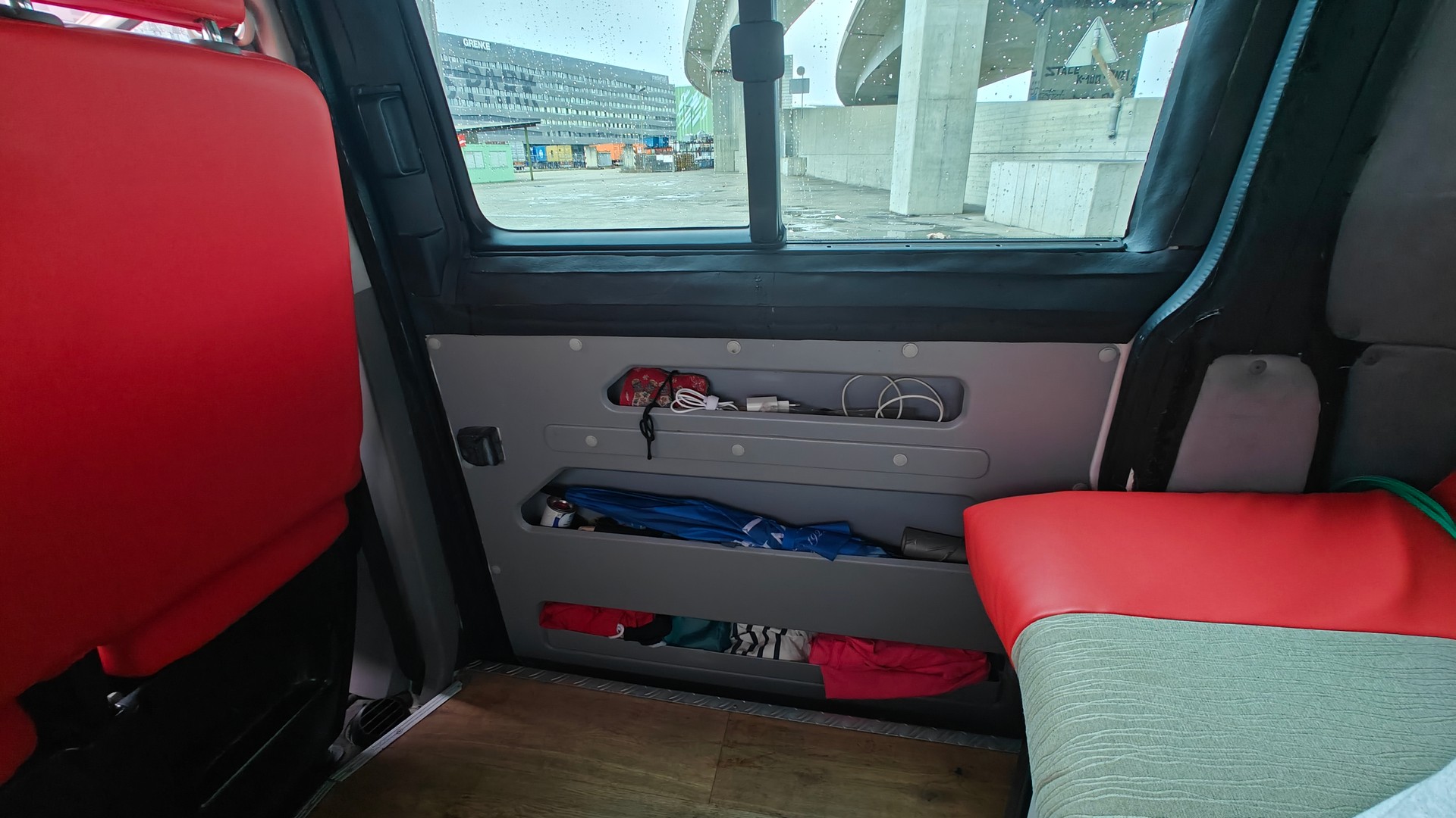 VW T5 2.0 TDI-image-10