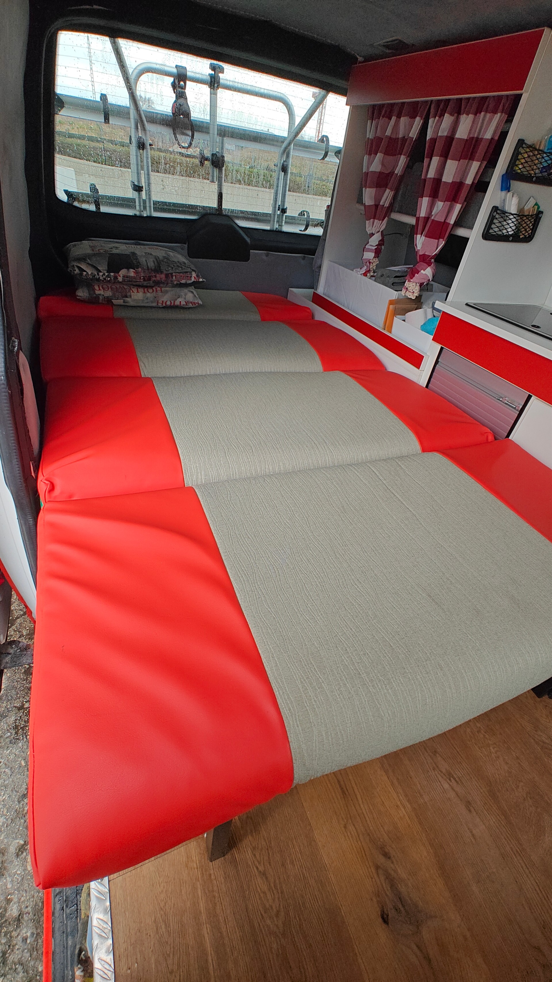 VW T5 2.0 TDI-image-15