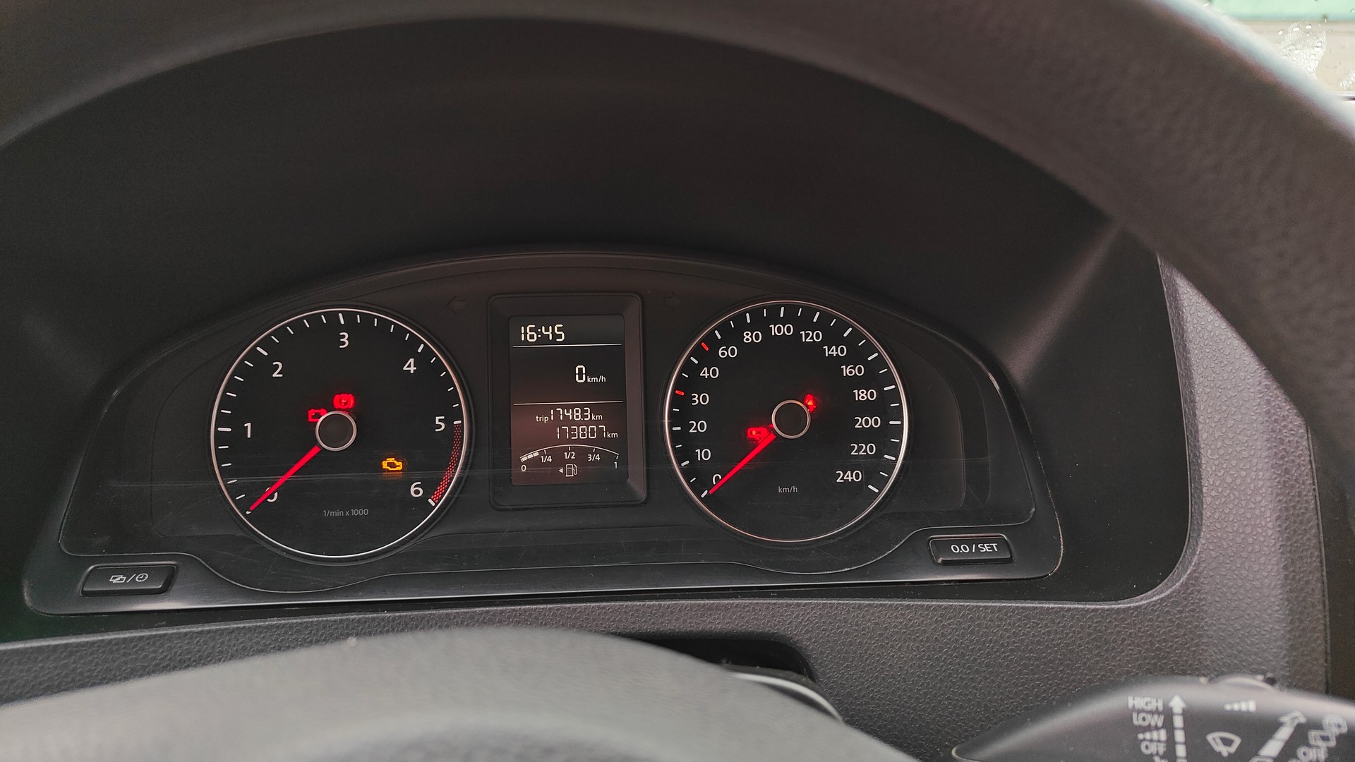 VW T5 2.0 TDI-image-4
