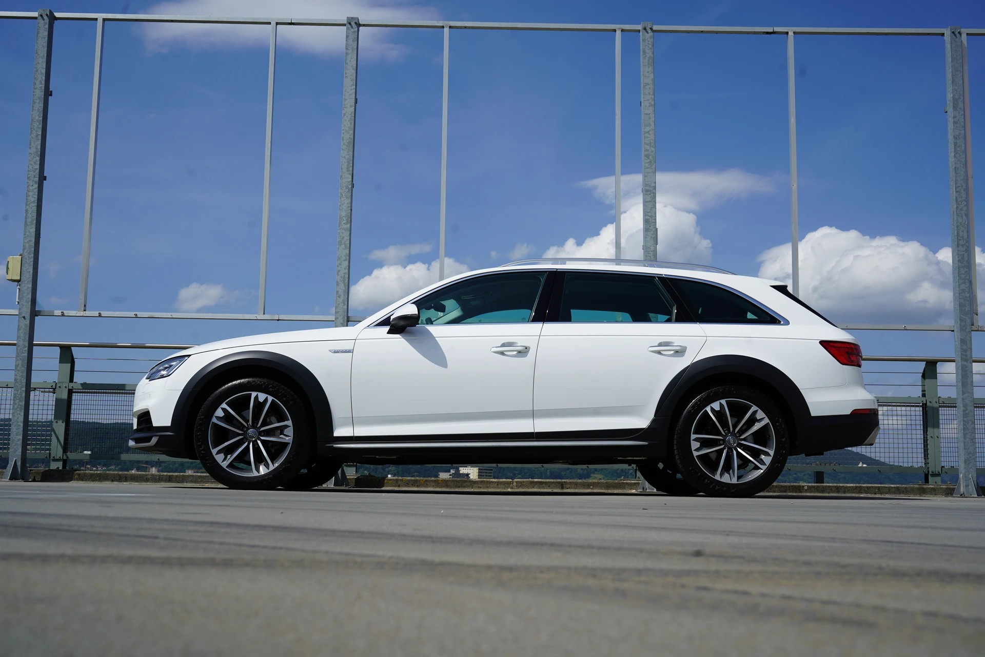 AUDI A4 ALLROAD 3.0 TDI QUATTRO S-TRONIC l 218 PS-image-3