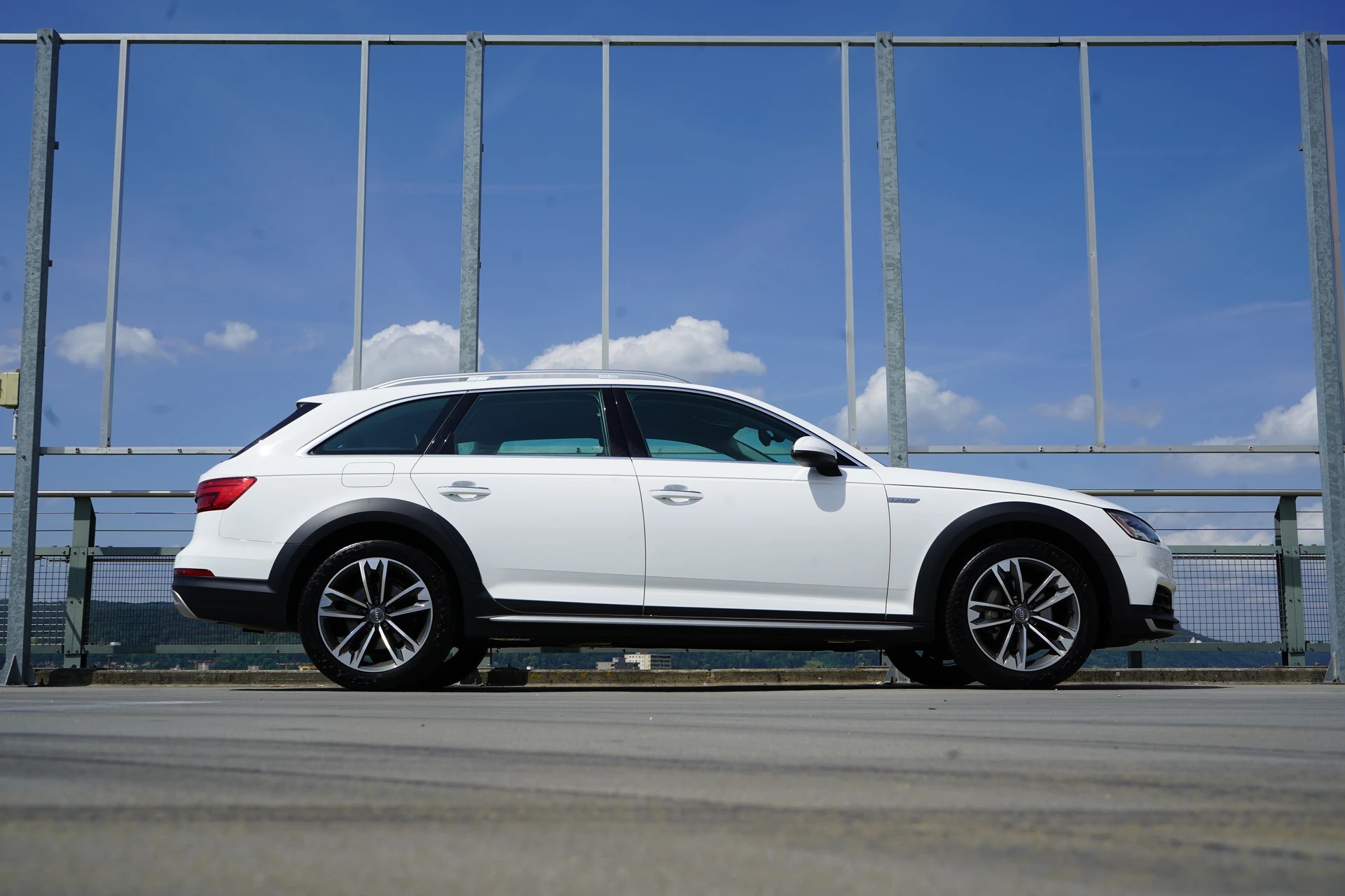 AUDI A4 ALLROAD 3.0 TDI QUATTRO S-TRONIC l 218 PS-image-0
