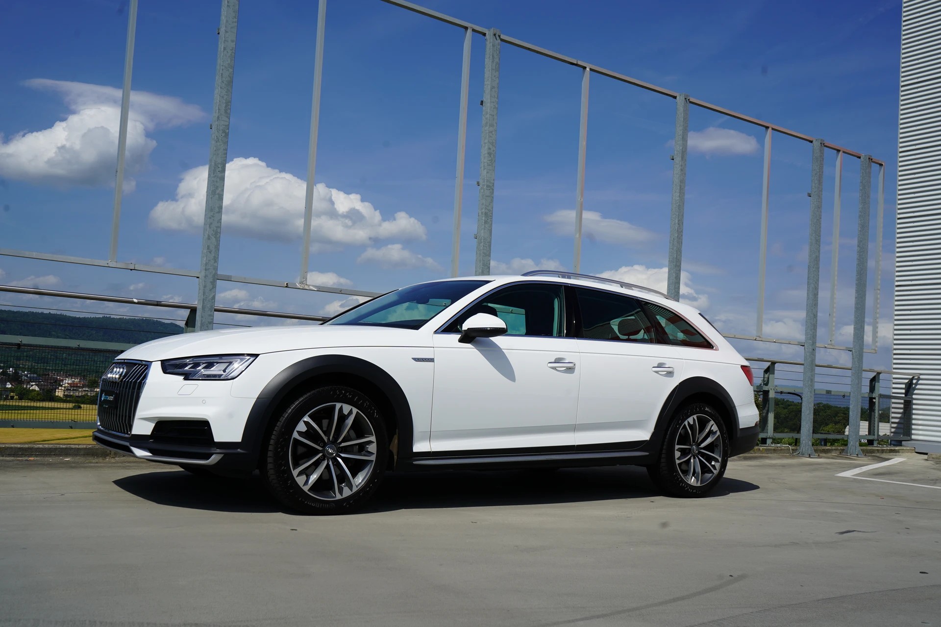 AUDI A4 ALLROAD 3.0 TDI QUATTRO S-TRONIC l 218 PS-image-12