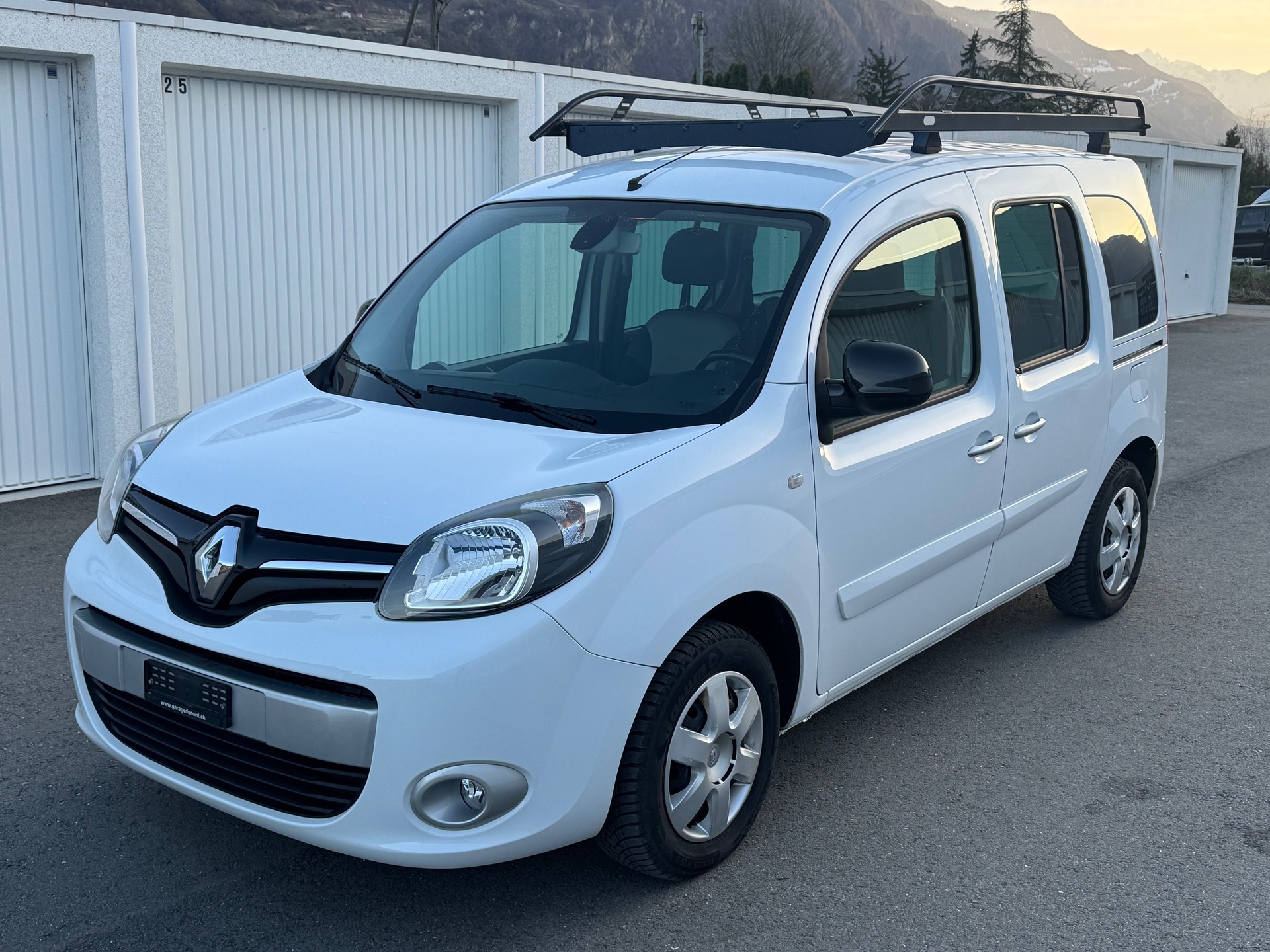 RENAULT Kangoo 1.2 16V Turbo Life-image-0