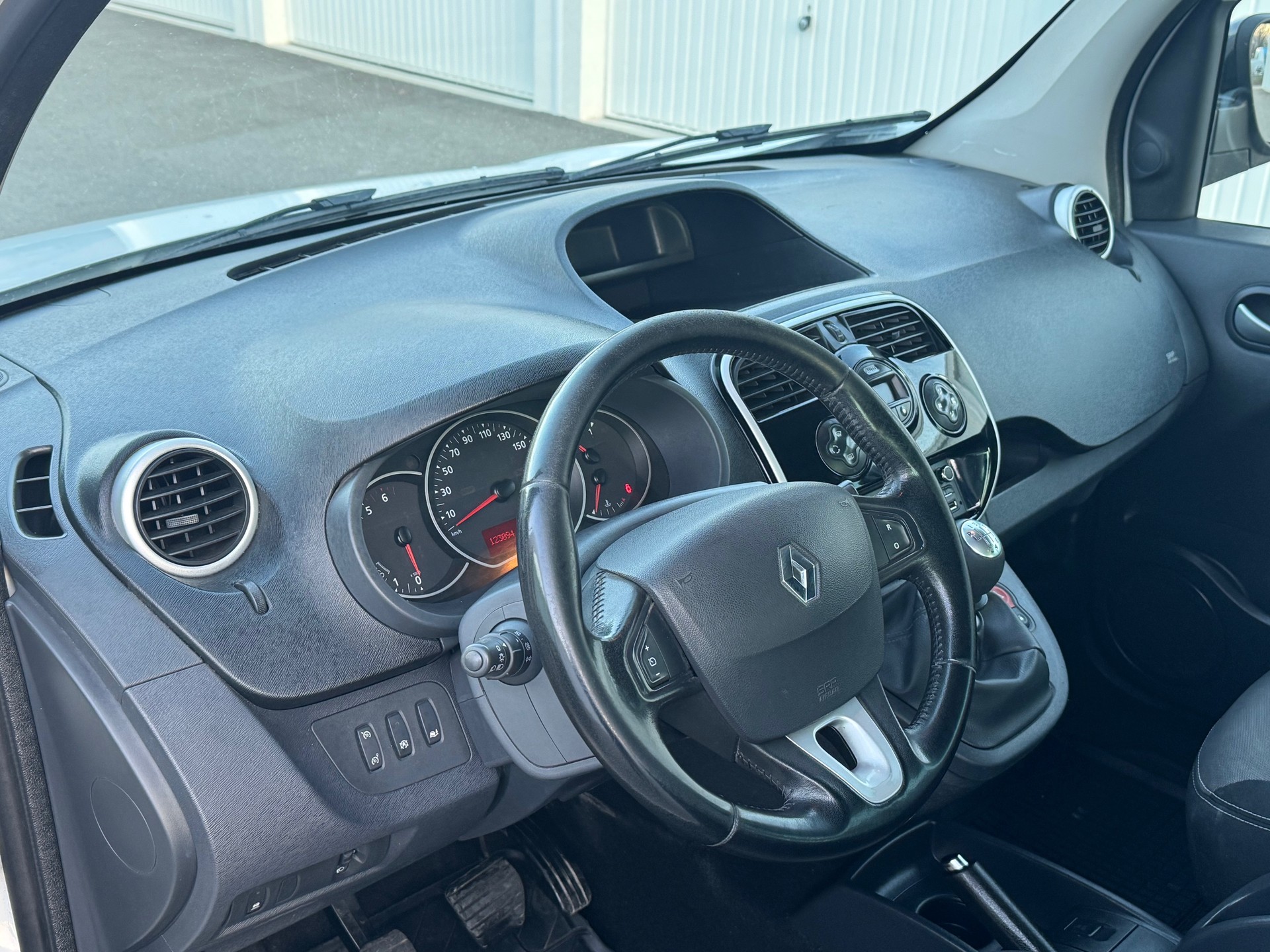 RENAULT Kangoo 1.2 16V Turbo Life-image-4