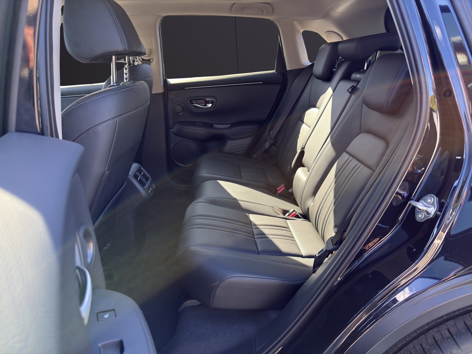 HONDA ZR-V 2.0i MMD Hybrid Advance Automatic-image-15