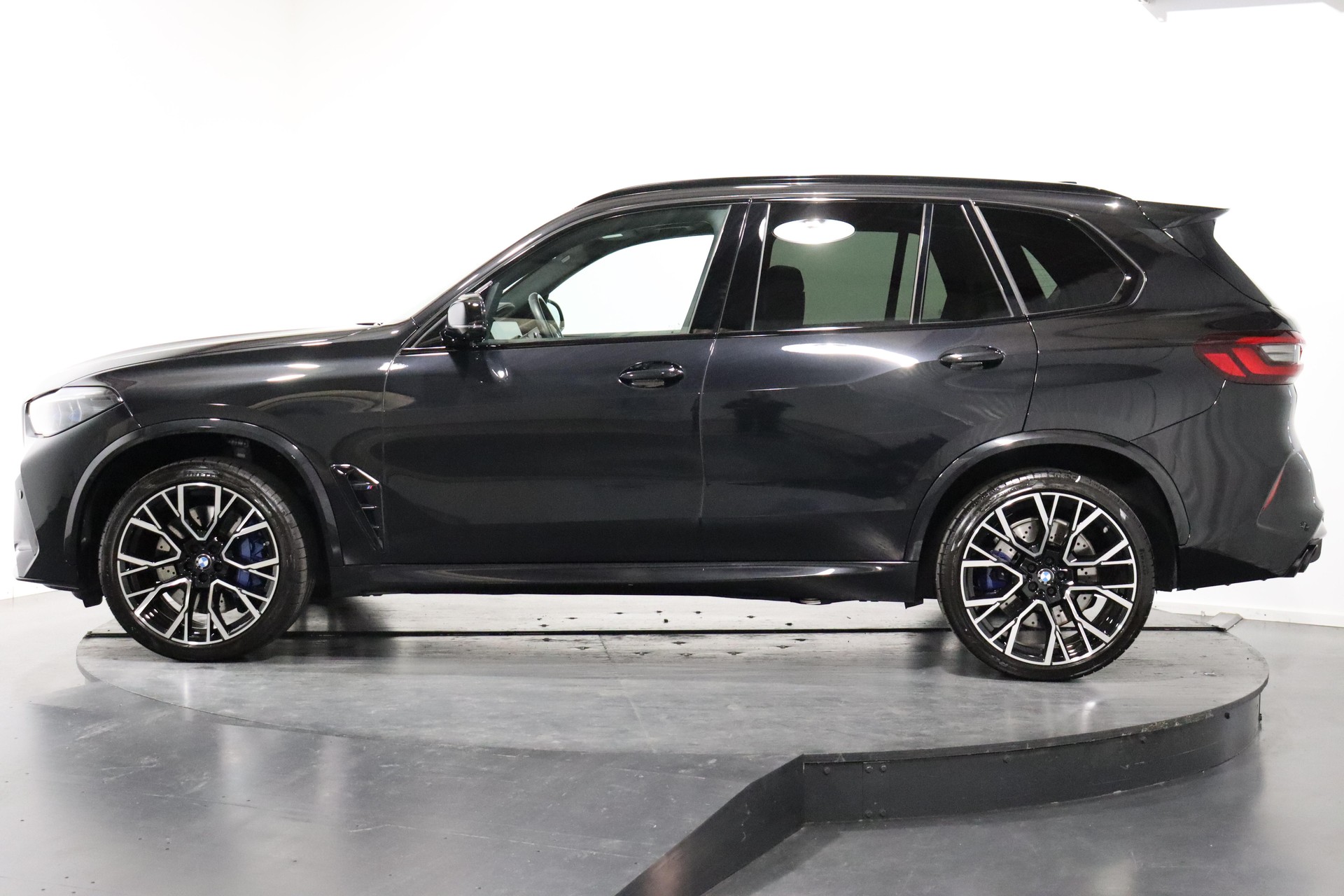 BMW X5 M Competition-image-1