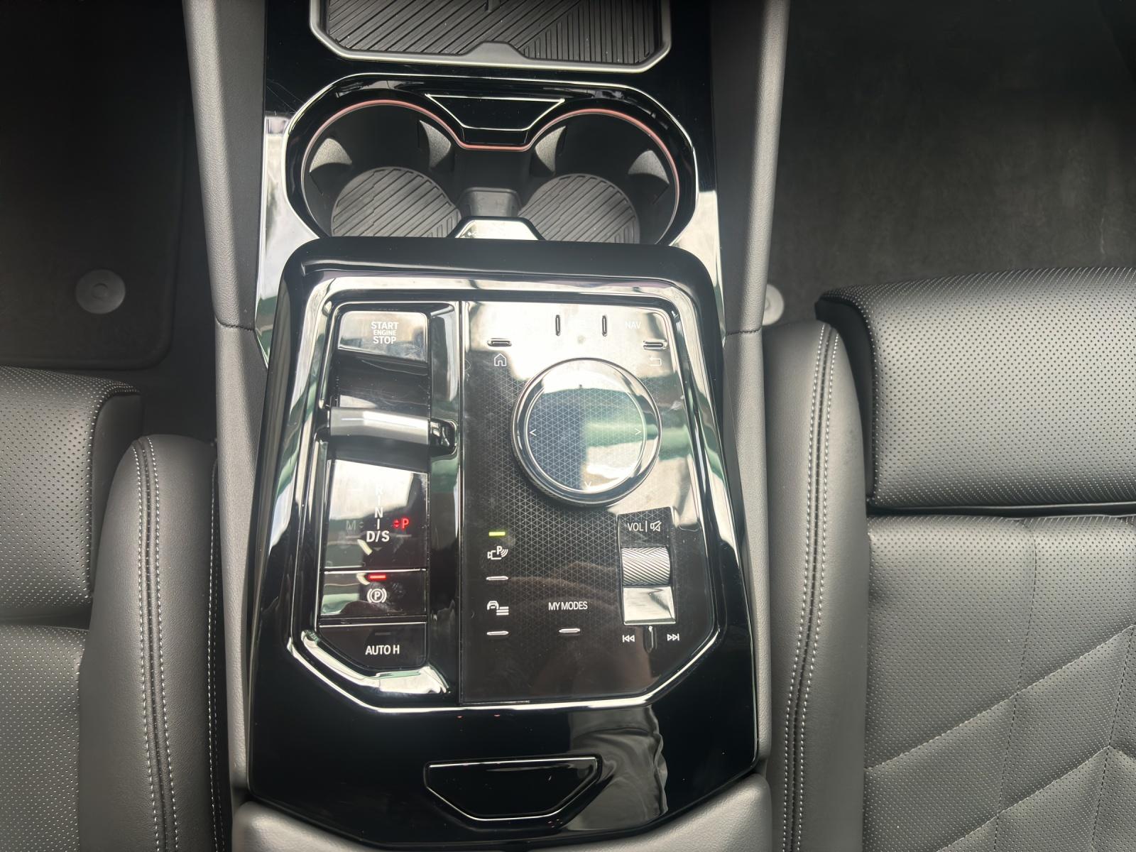 BMW 520d xDrive Touring-image-8
