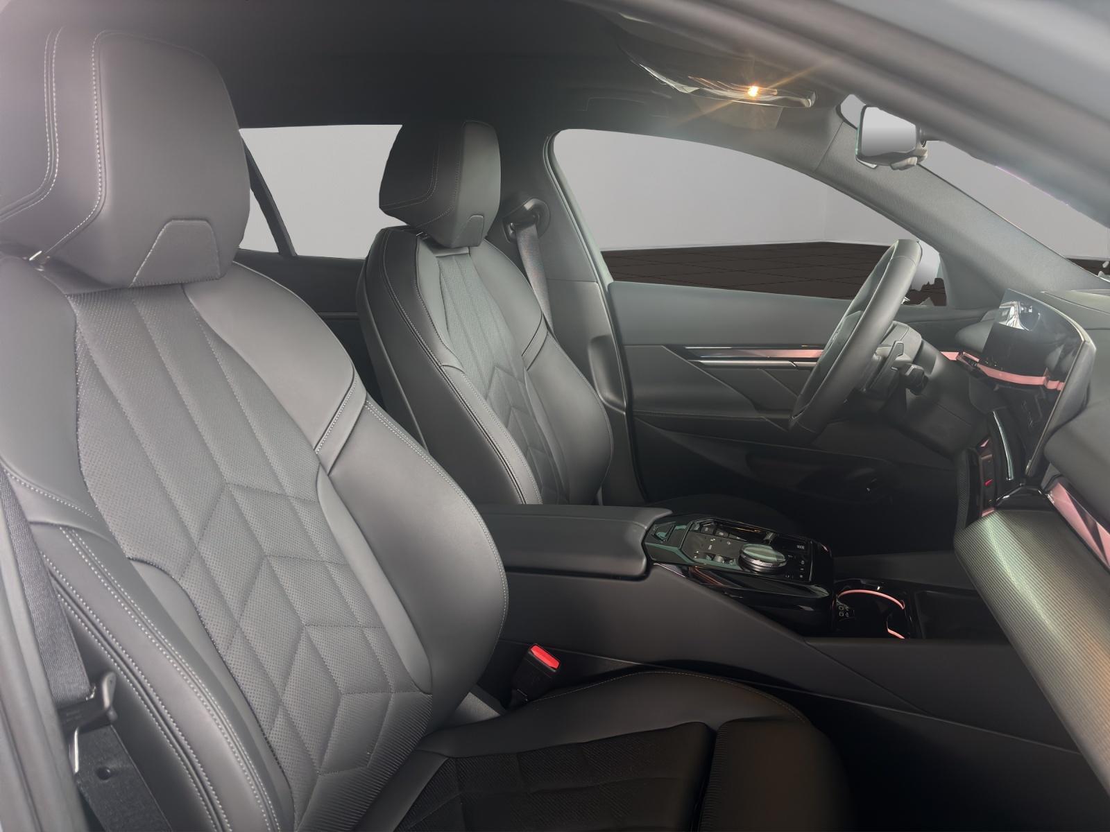 BMW 520d xDrive Touring-image-11
