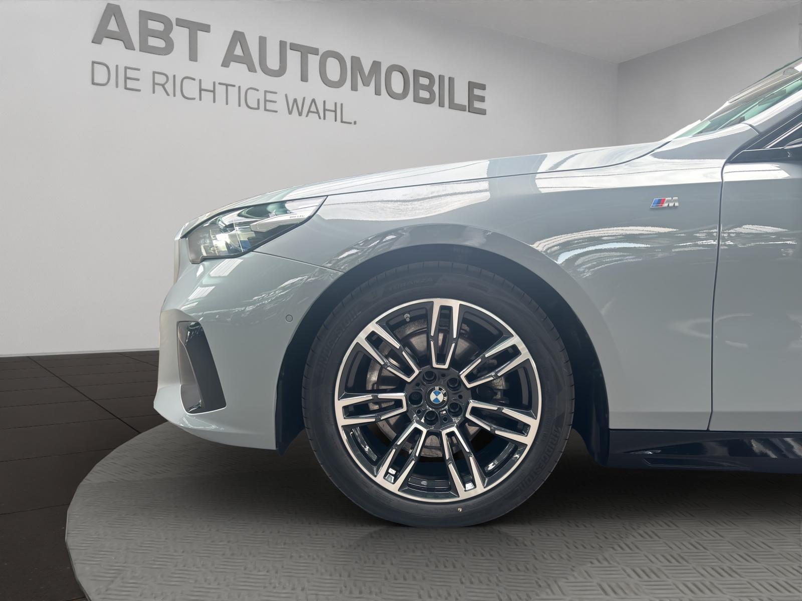BMW 520d xDrive Touring-image-21