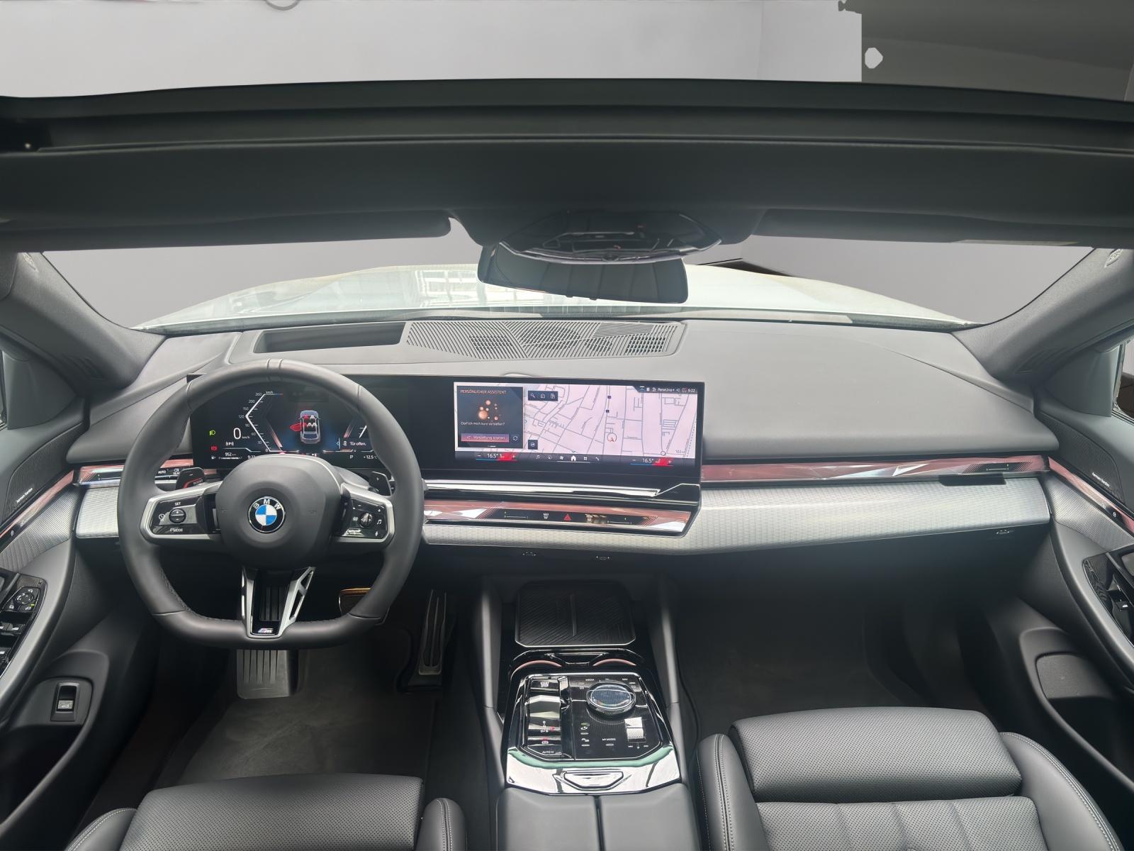 BMW 520d xDrive Touring-image-6