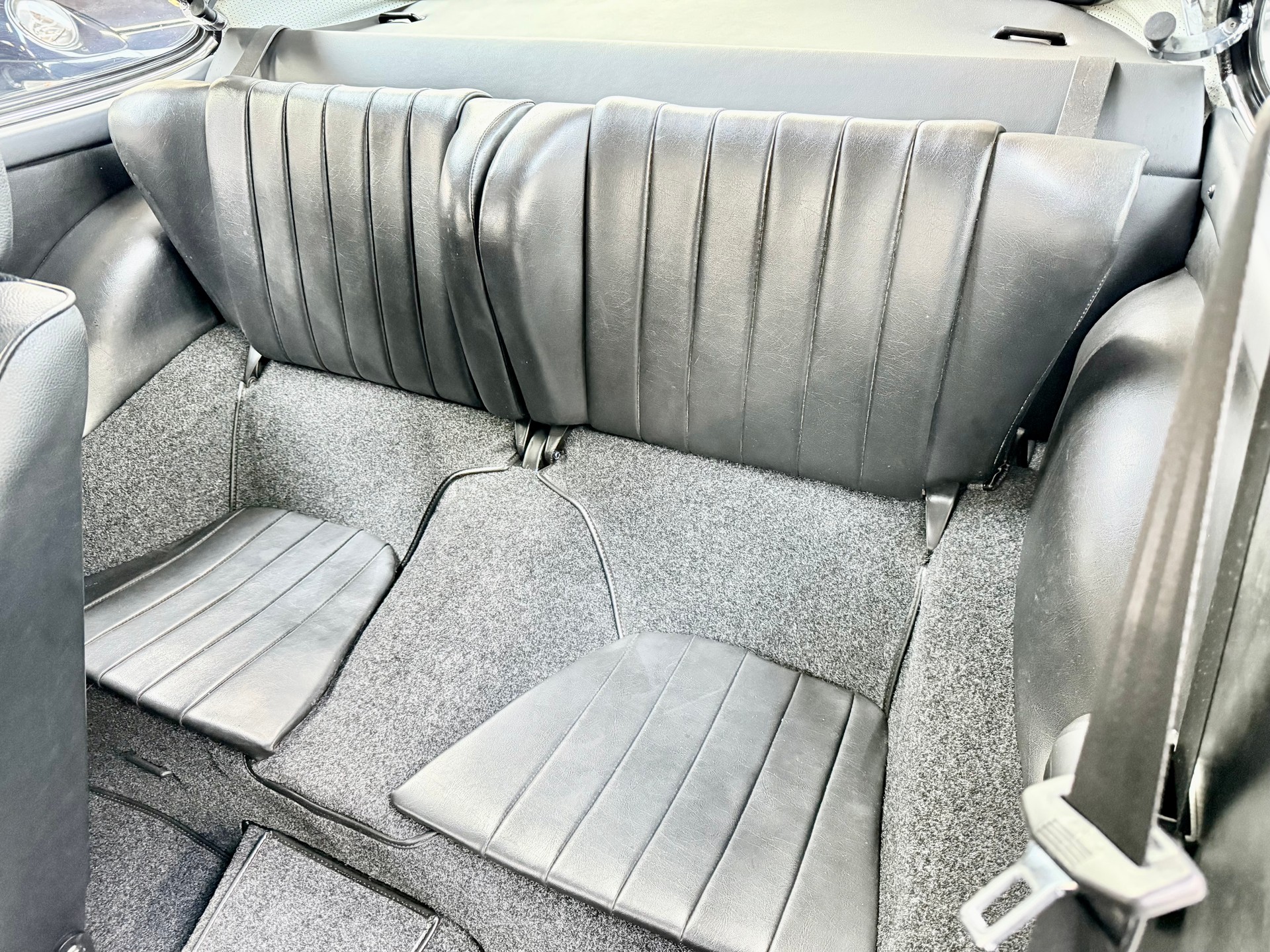 PORSCHE 911 T 2.2-image-11