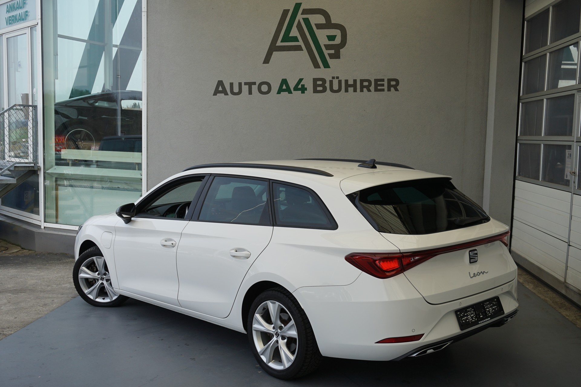 SEAT Leon ST 1.4 eHybrid Formula Racing "wenn Akku geladen nur 1.5lt.Benzinverbrauch auf 100km"-image-6