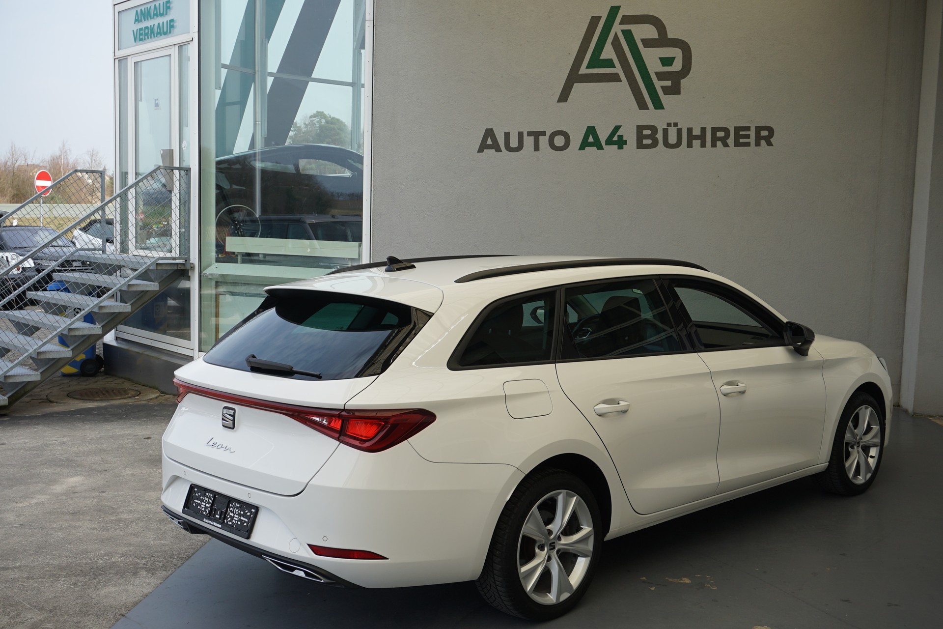 SEAT Leon ST 1.4 eHybrid Formula Racing "wenn Akku geladen nur 1.5lt.Benzinverbrauch auf 100km"-image-8