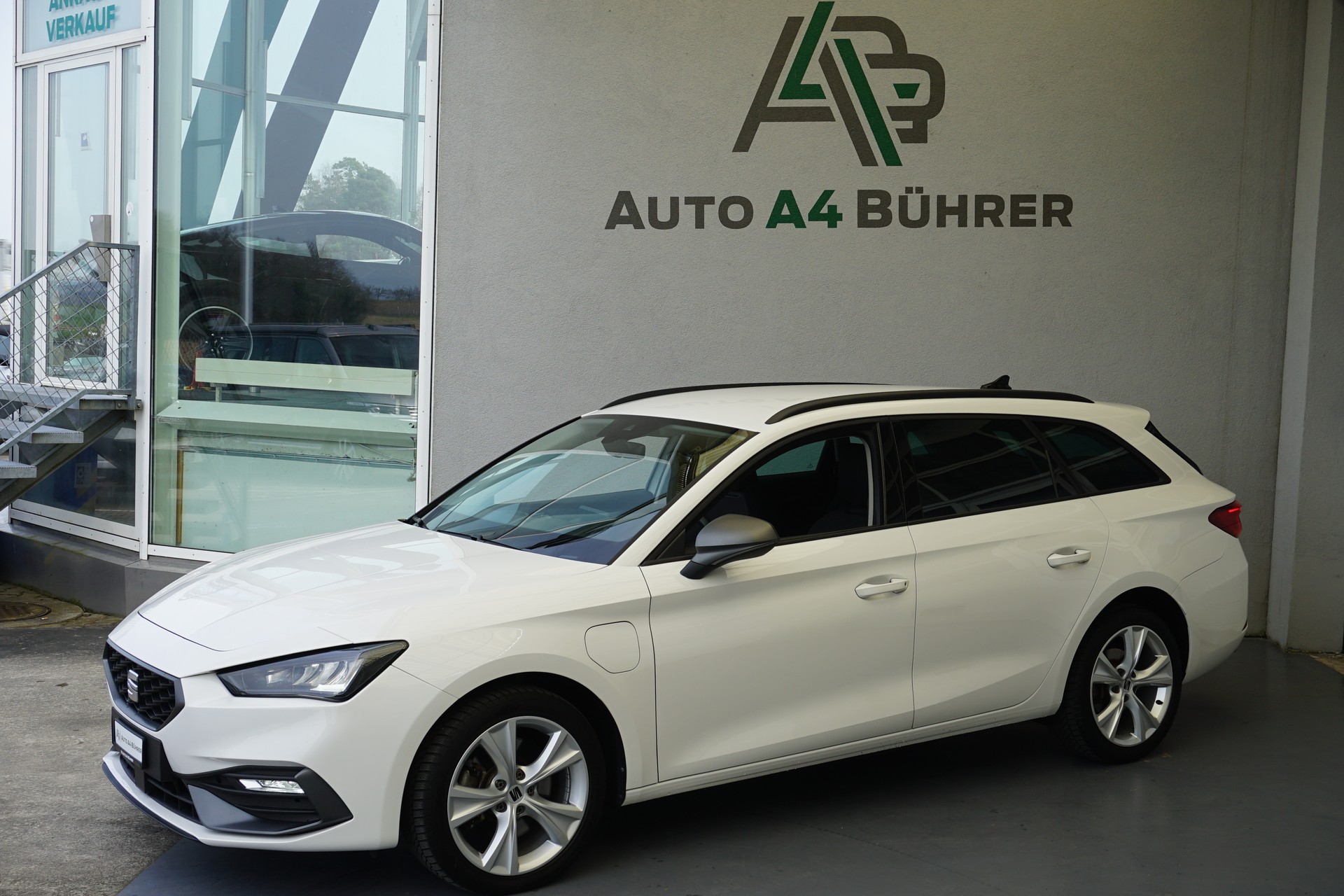 SEAT Leon ST 1.4 eHybrid Formula Racing "wenn Akku geladen nur 1.5lt.Benzinverbrauch auf 100km"-image-3