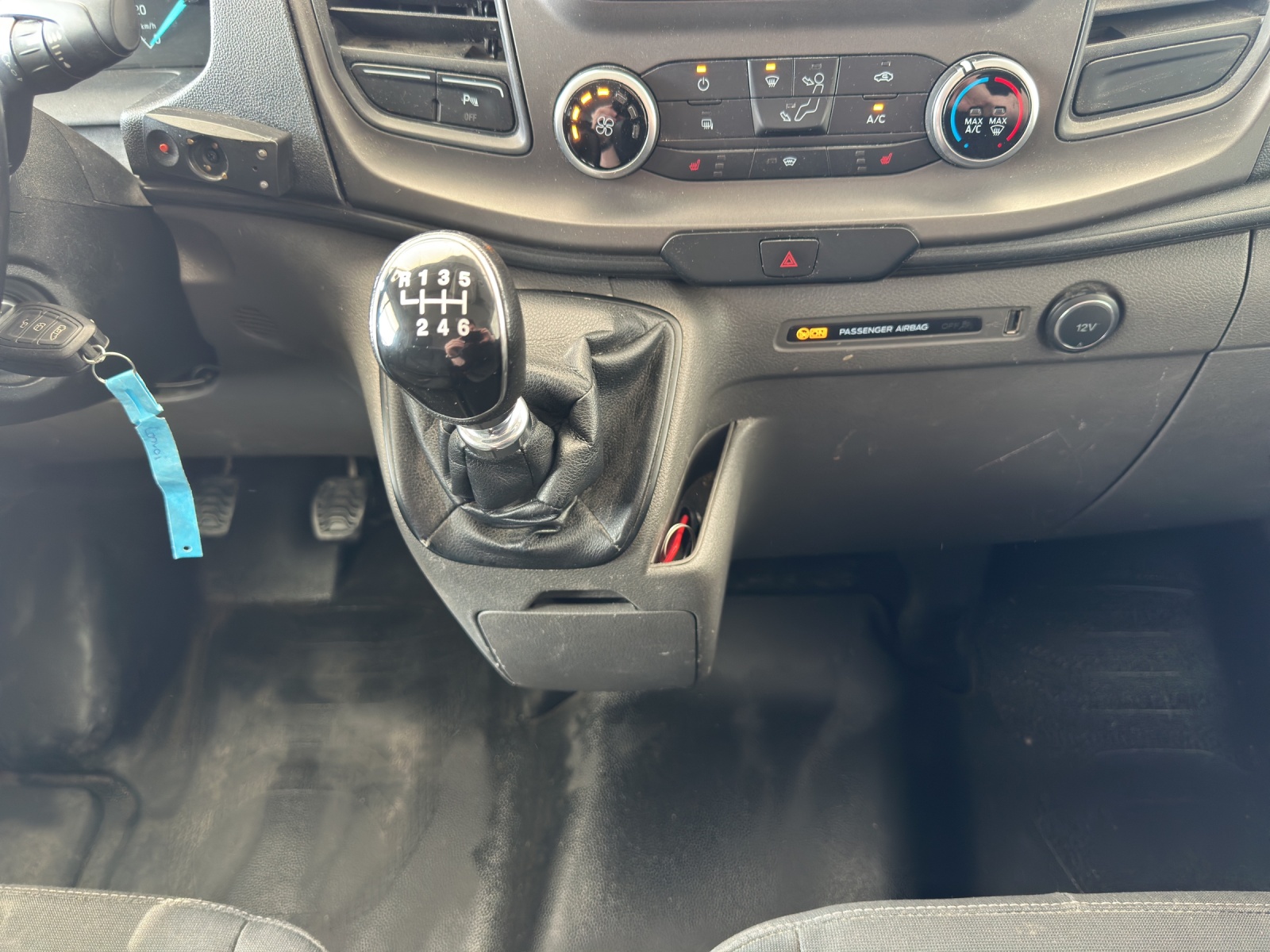 FORD Transit Custom Van 340 L2H1 Ambiente-image-11