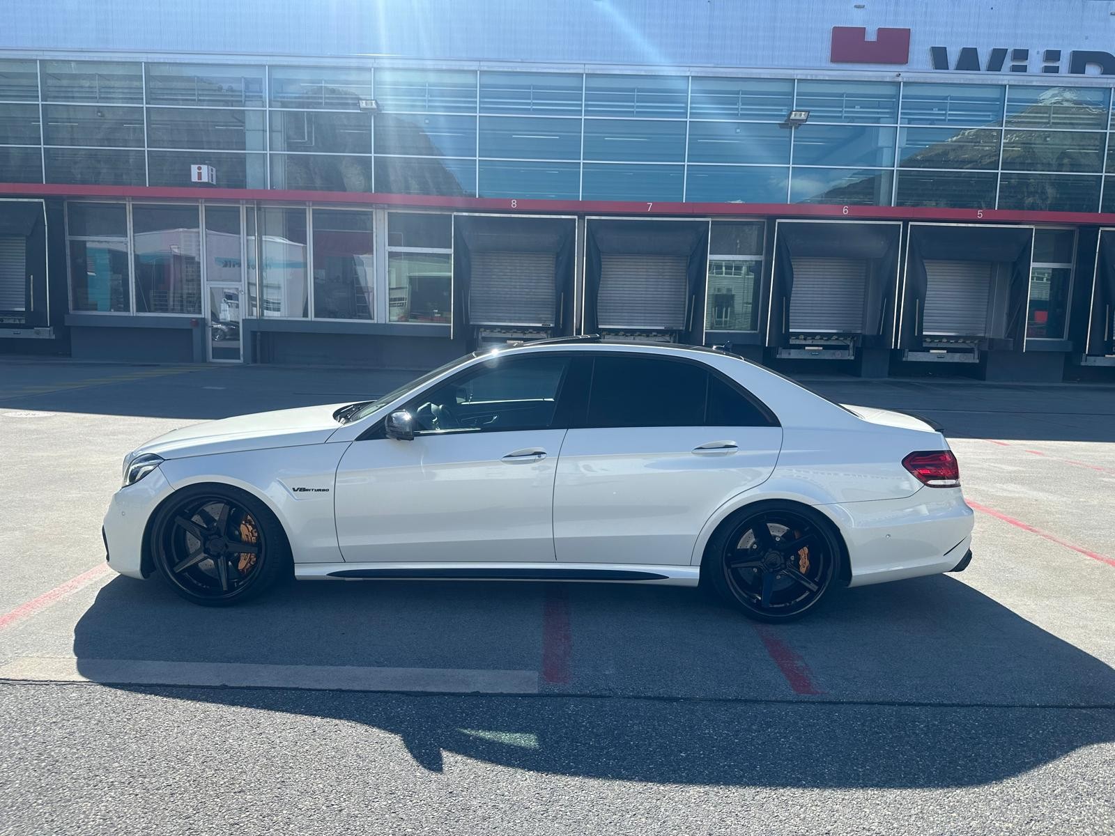 MERCEDES-BENZ E 63 AMG S 4Matic Speedshift-image-8