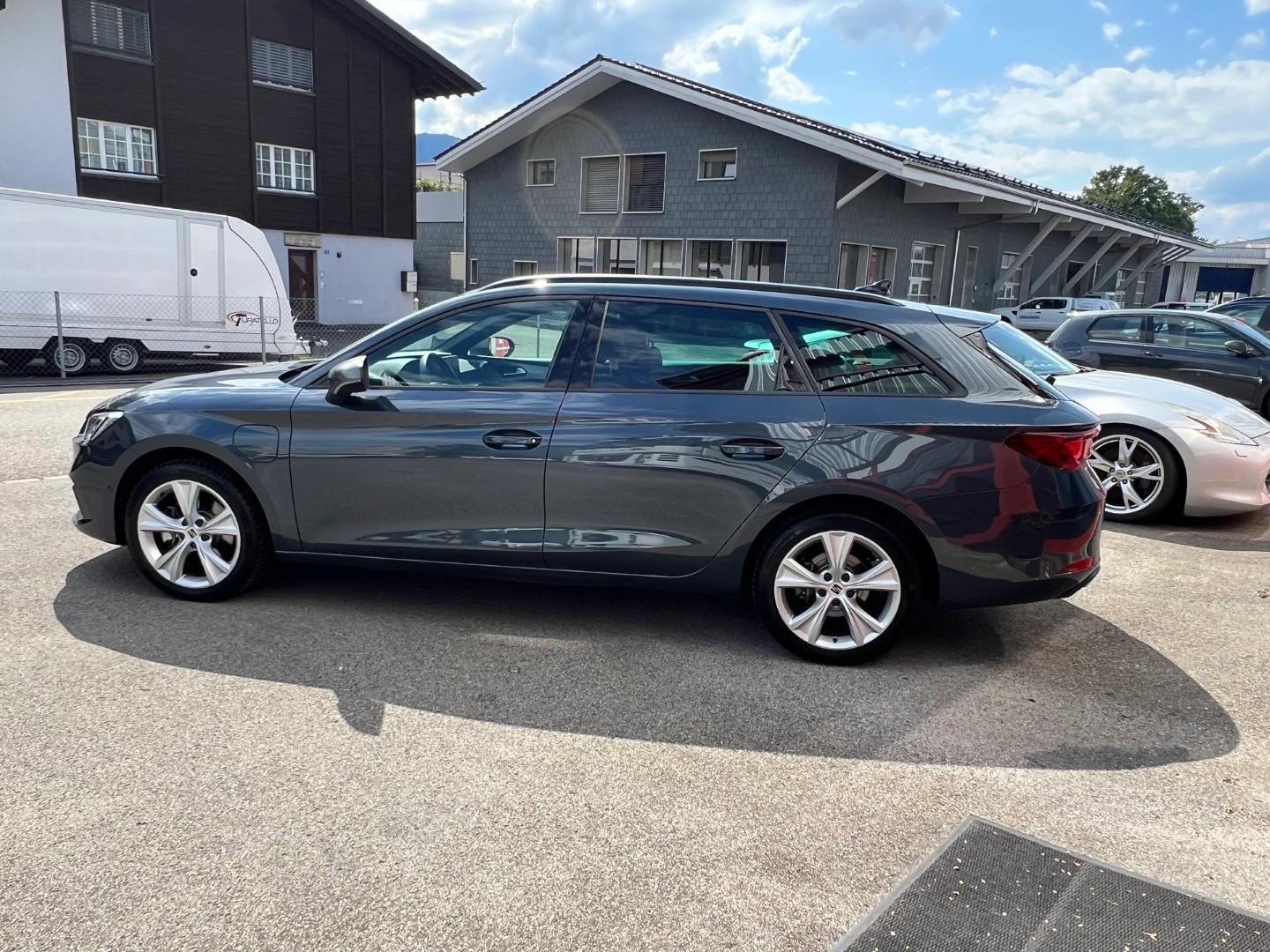 SEAT Leon ST 1.4 eHybrid Move FR DSG-image-2