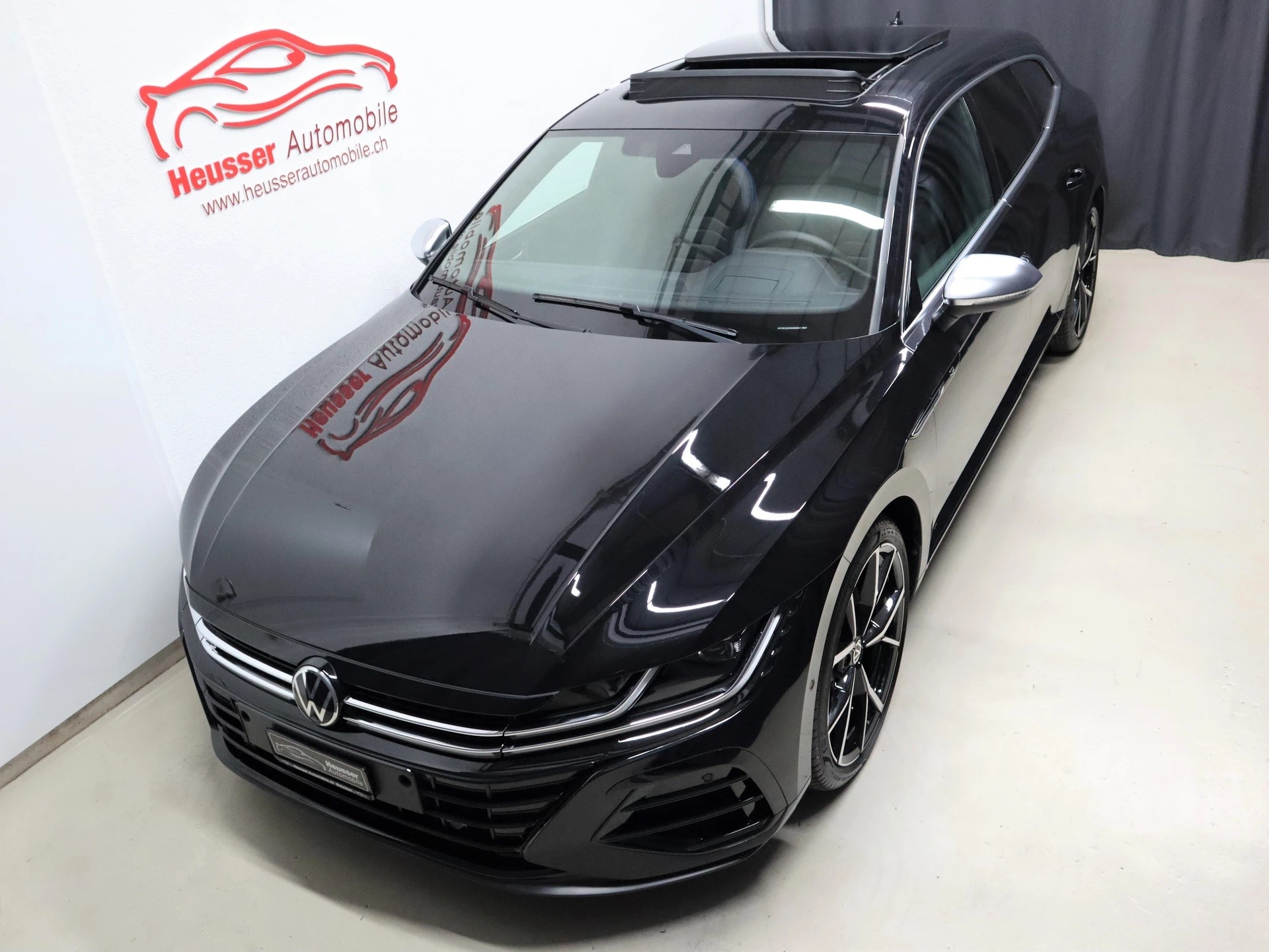 VW Arteon SB 2.0 TSI R 4Motion DSG - VOLLAUSTATTUNG - Panorama - Leder - Sportsitze - Harman/Kardon - AHK - 320 PS-showroom-element-2