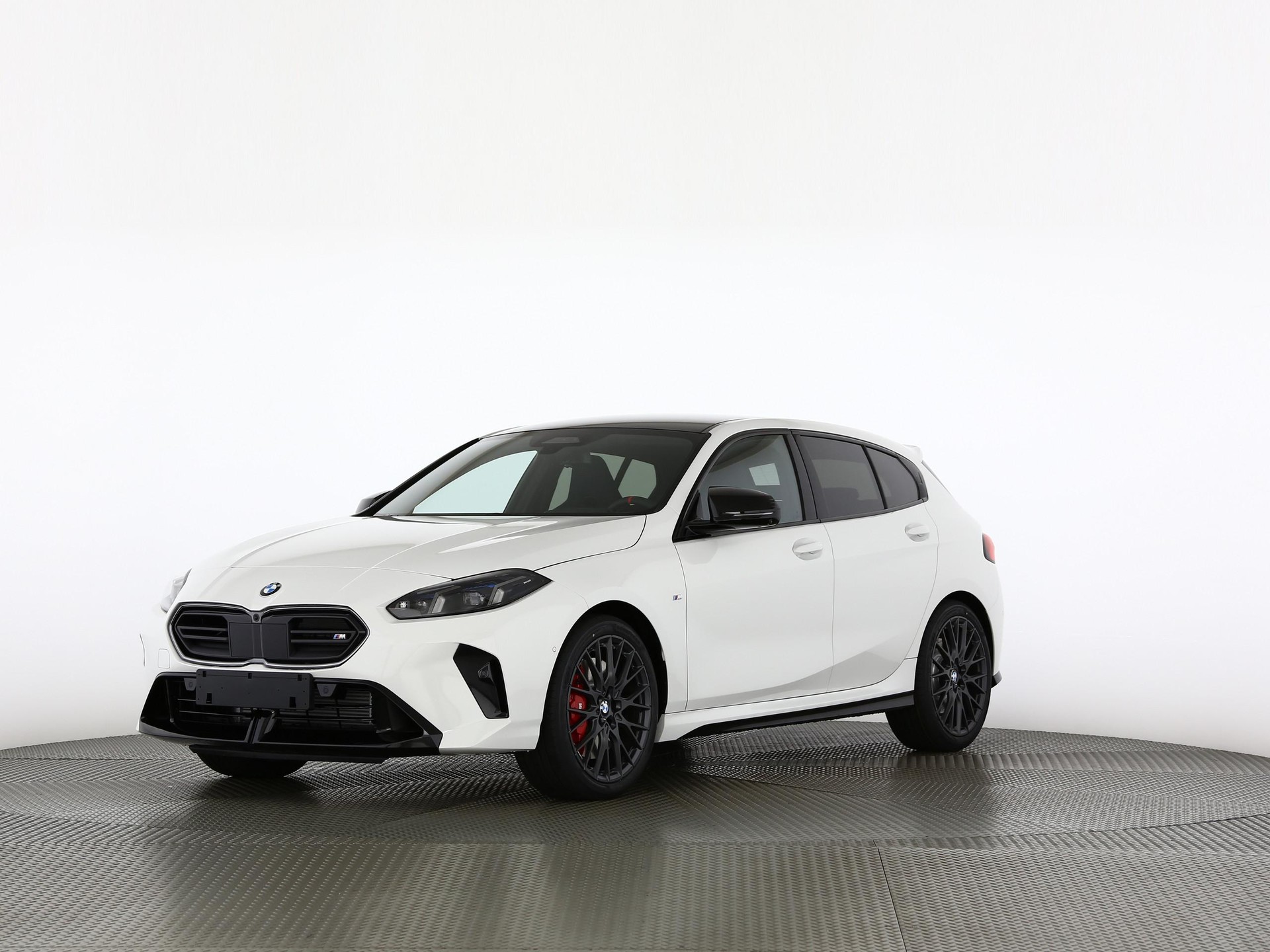 BMW M135i xDrive-image-7