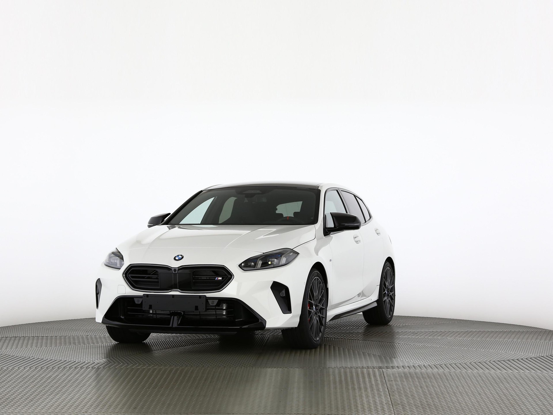 BMW M135i xDrive-image-6