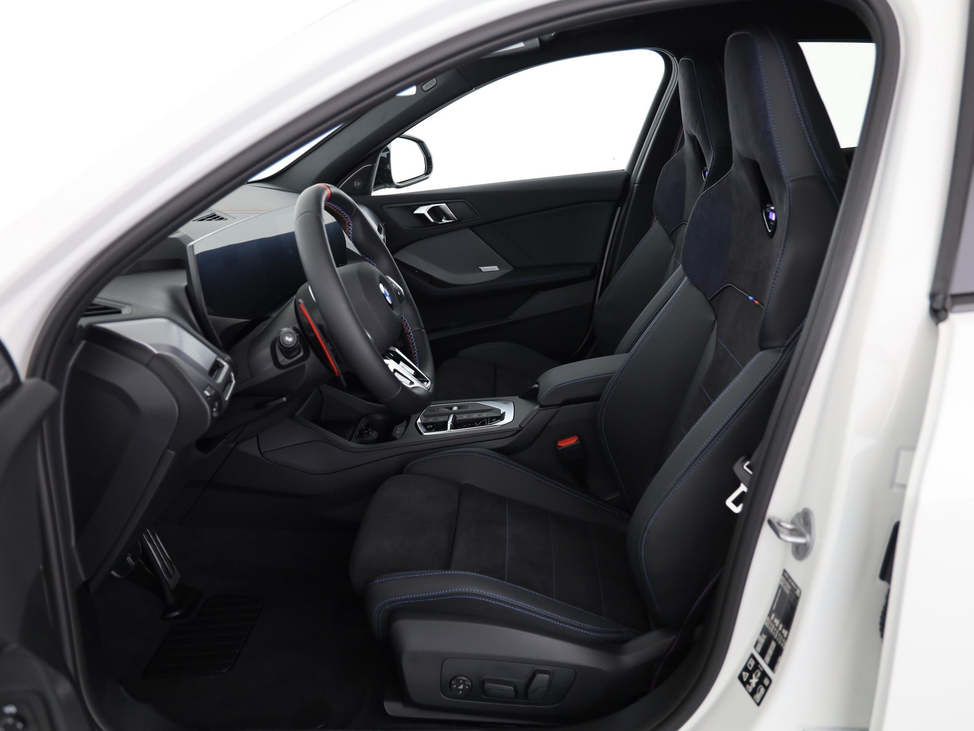 BMW M135i xDrive-image-4