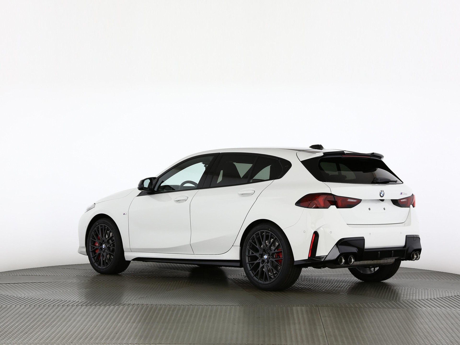 BMW M135i xDrive-image-14