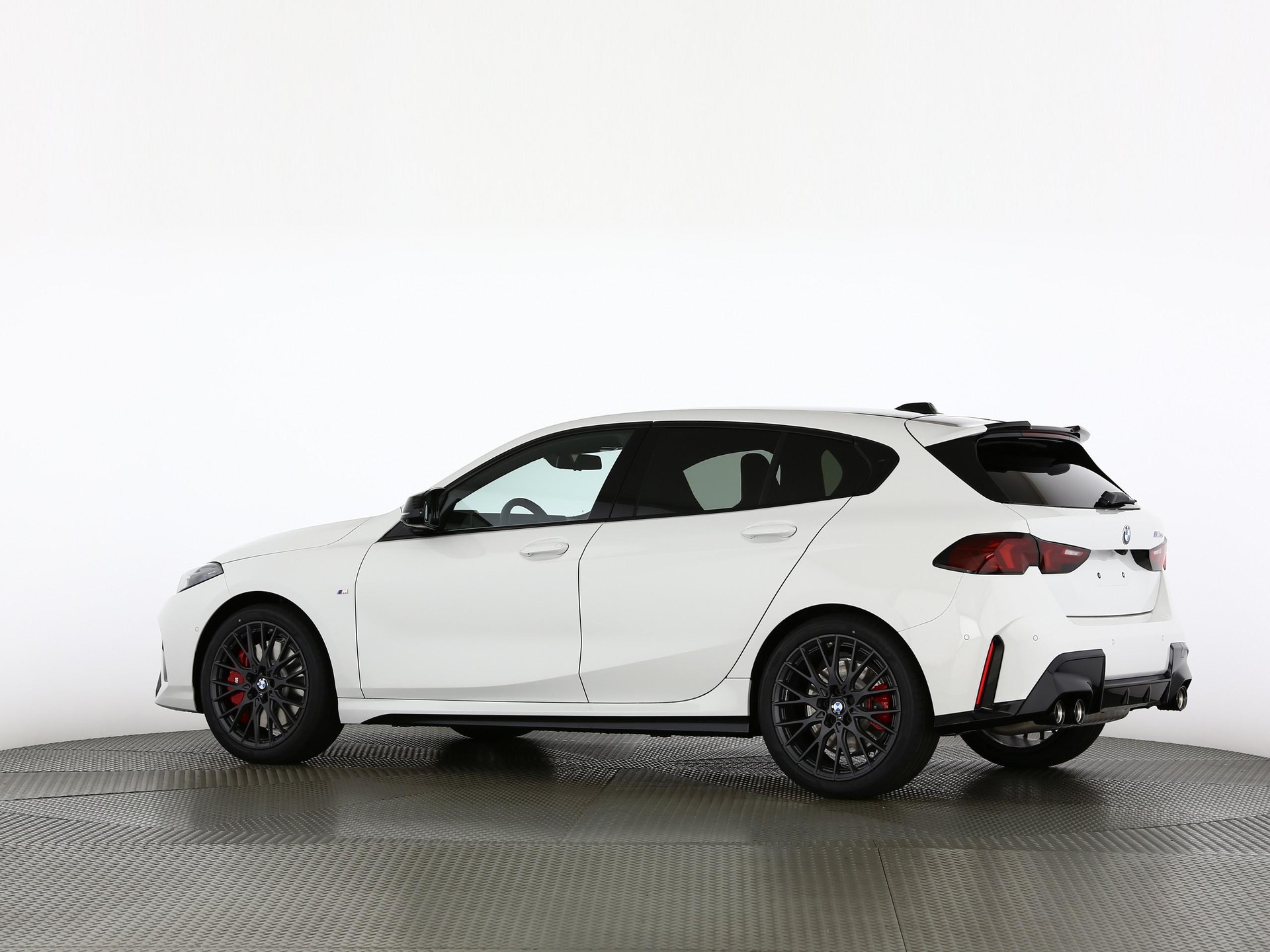 BMW M135i xDrive-image-13